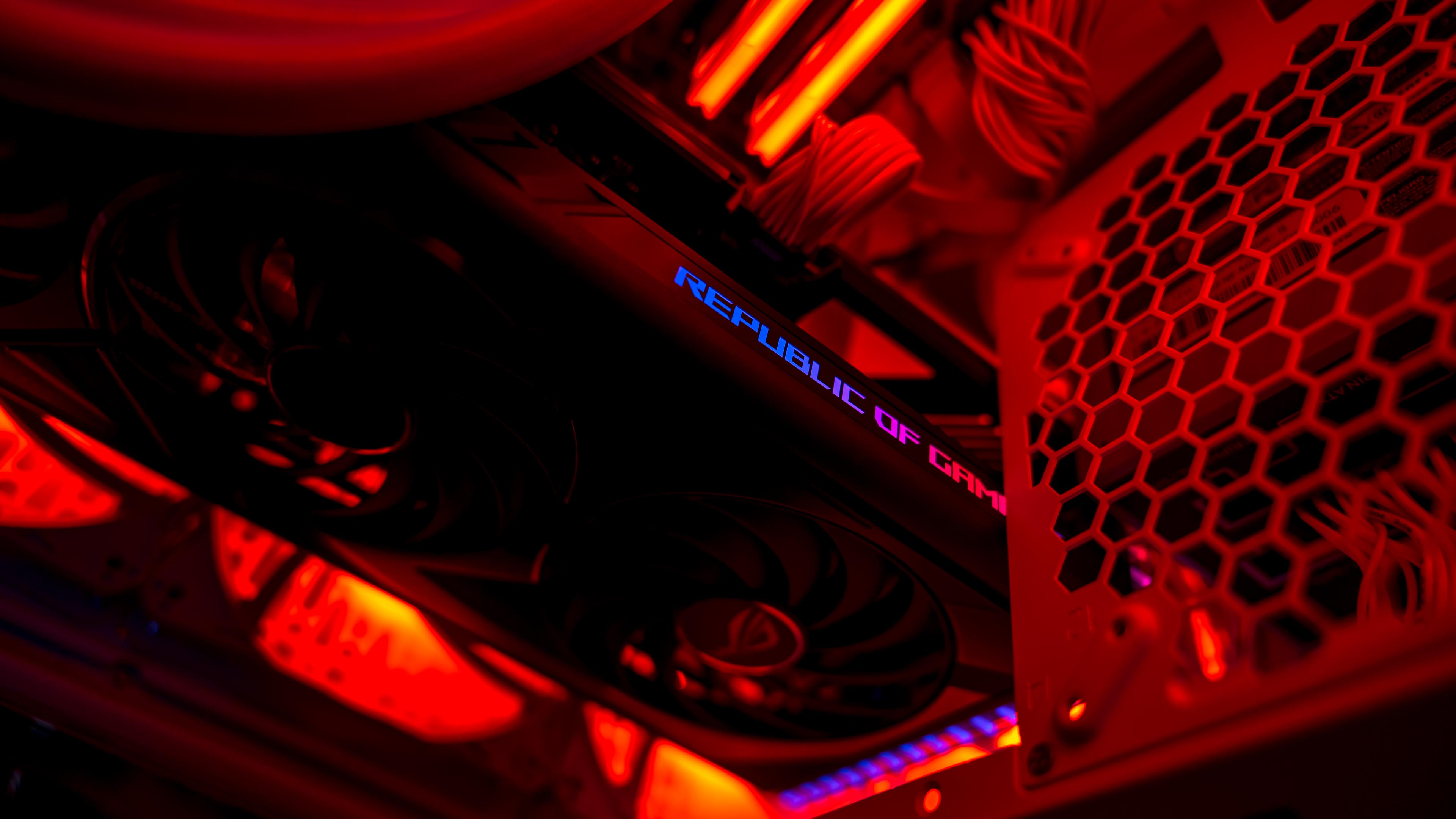 The Last Of US Part 2 Remastered PC Build 2025 RGB RED (9) The Last Of US Part 2 Remastered PC Build 2025 RGB RED (9)