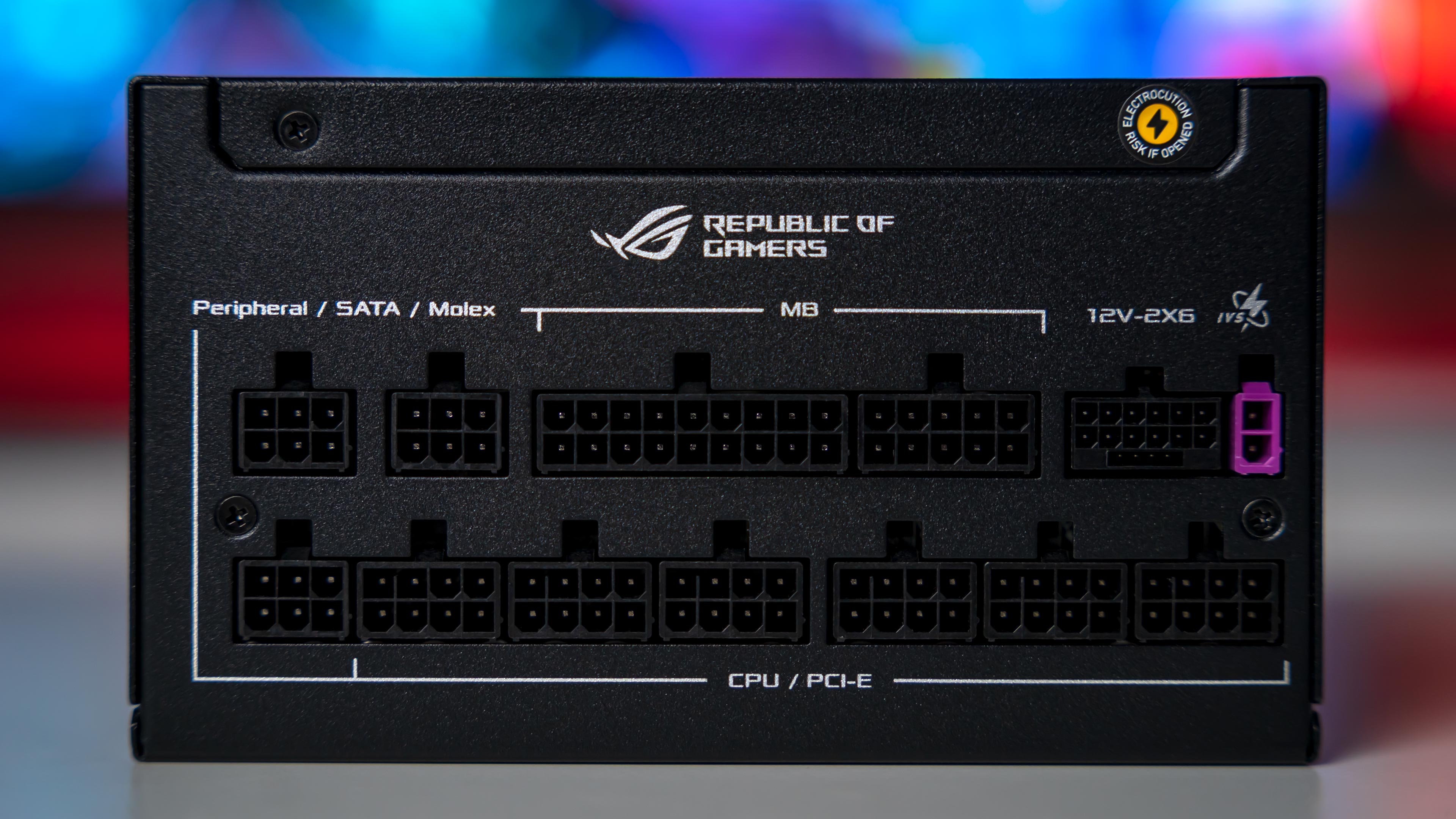 ASUS ROG Strix 1000W Platinum PSU (6)