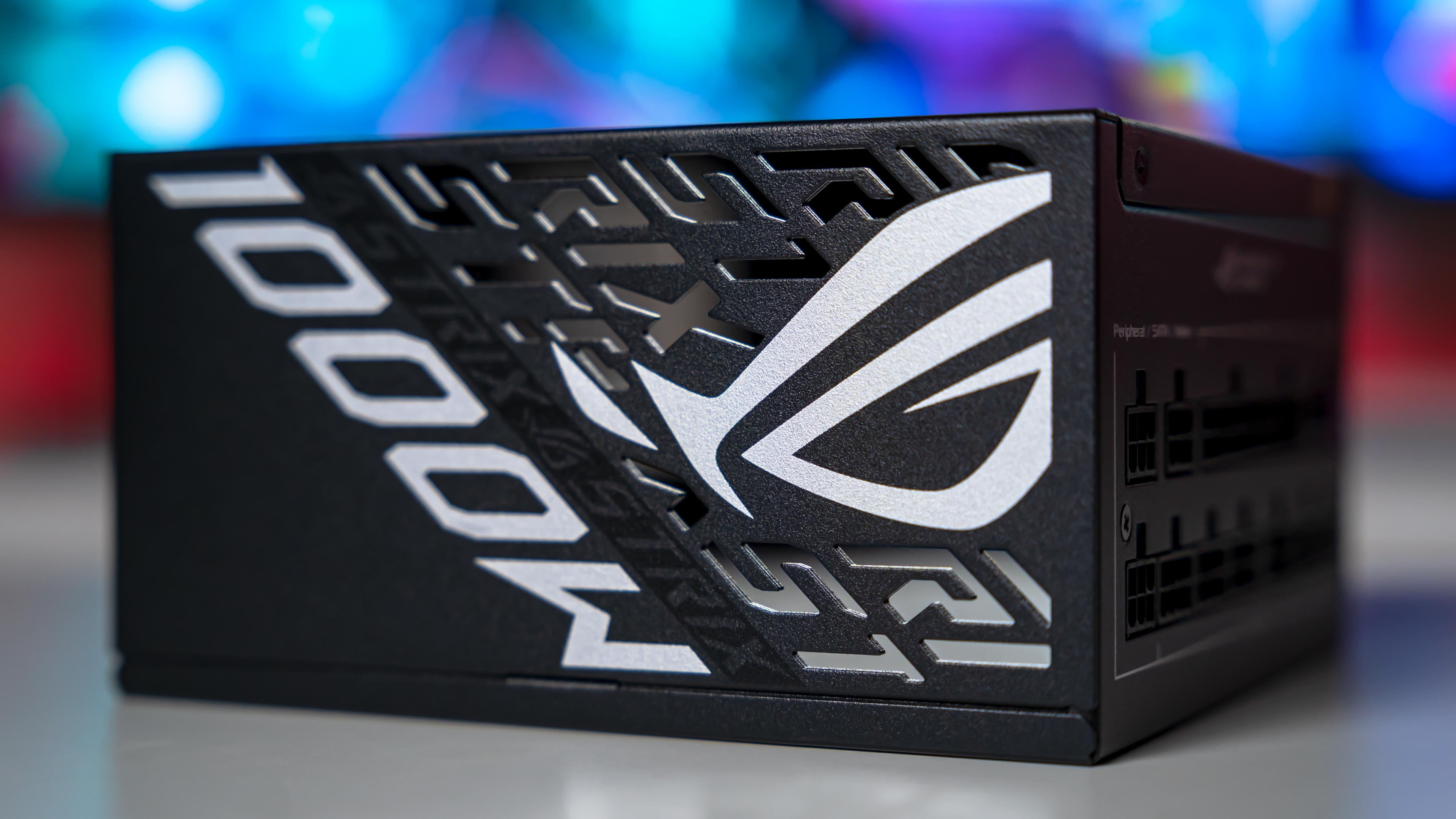 ASUS ROG Strix 1000W Platinum PSU (9)