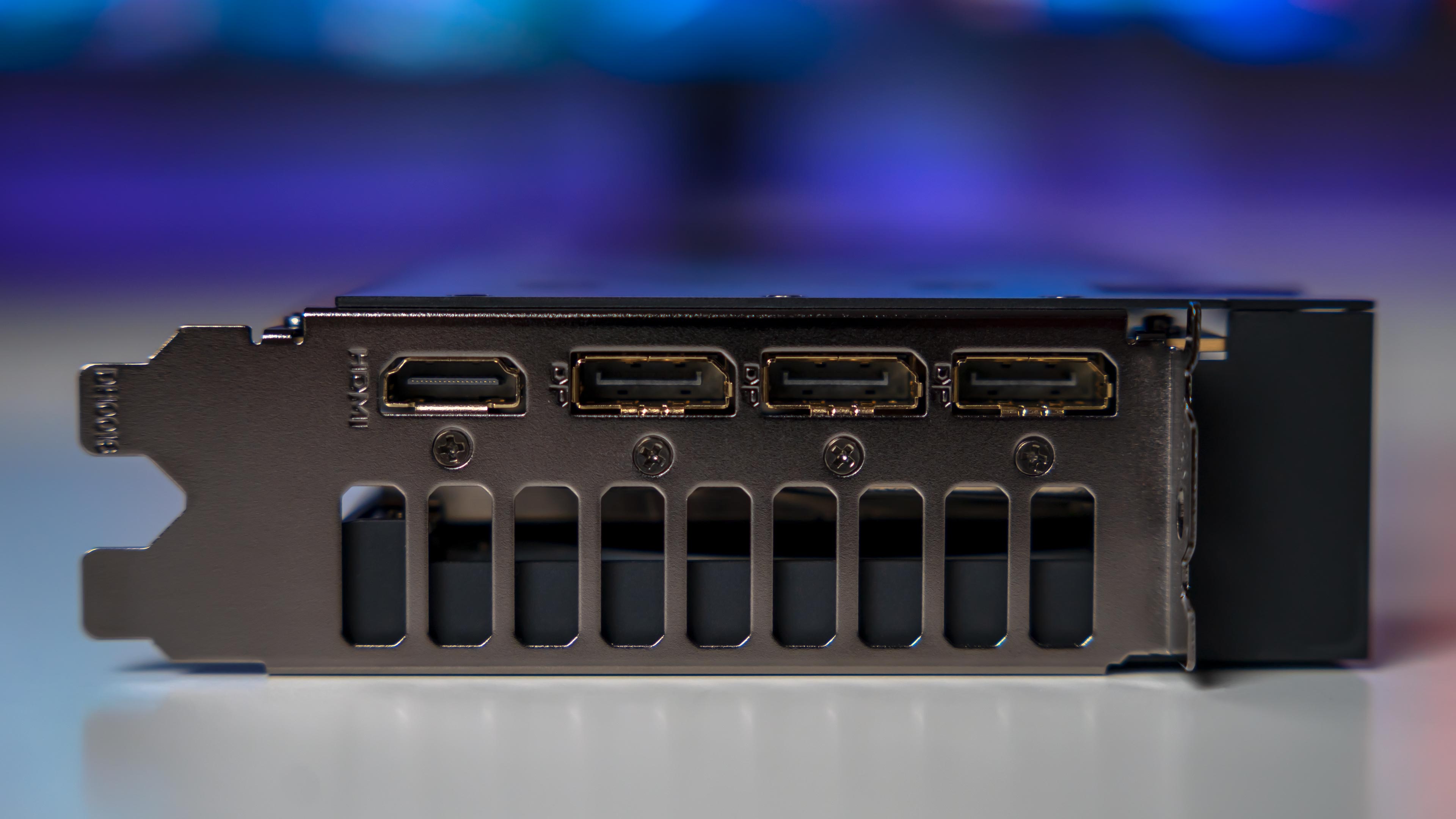 Aorus RTX 5060 Elite Card (4)