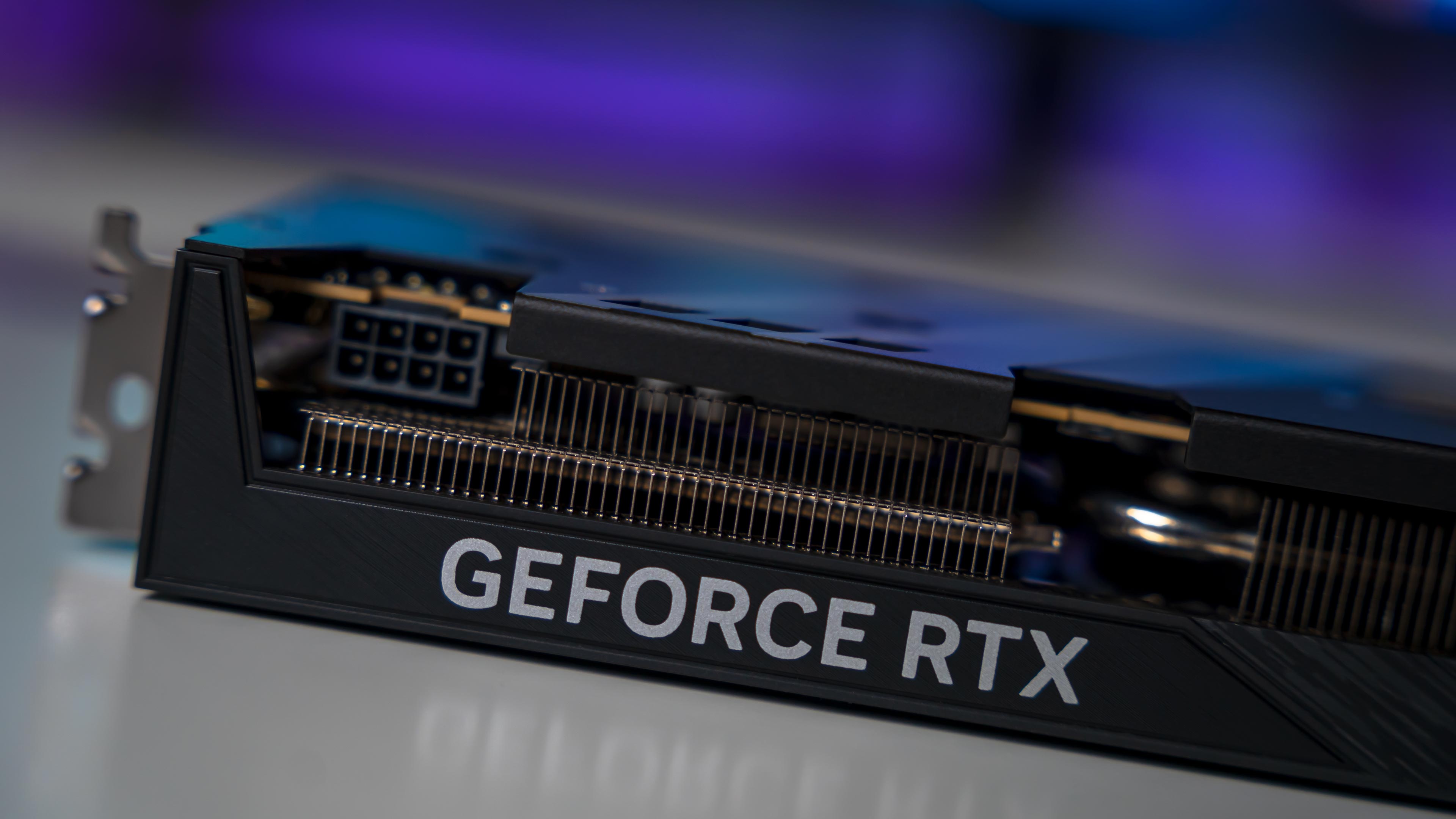 Aorus RTX 5060 Elite Card (6)