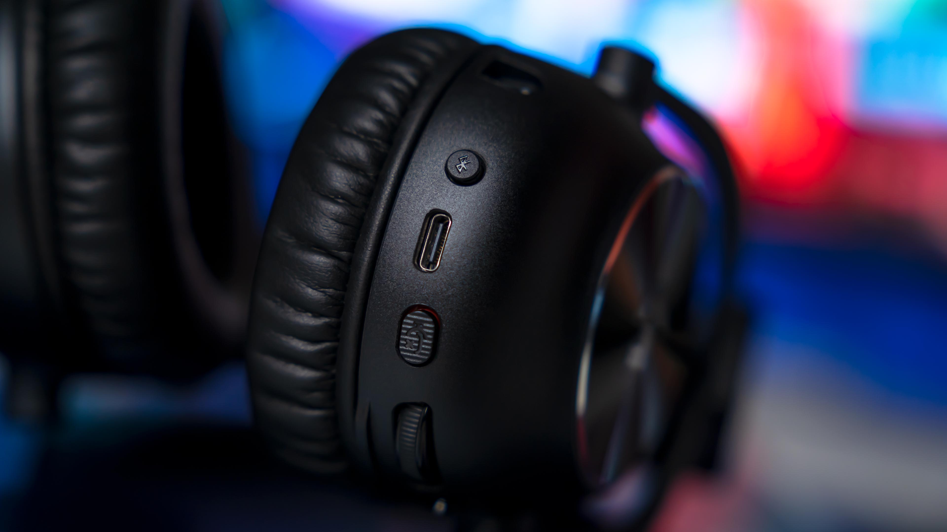 Logitech G PRO X 2 Lightspeed Wireless Headset (6) Logitech G PRO X 2 Lightspeed Wireless Headset (6)