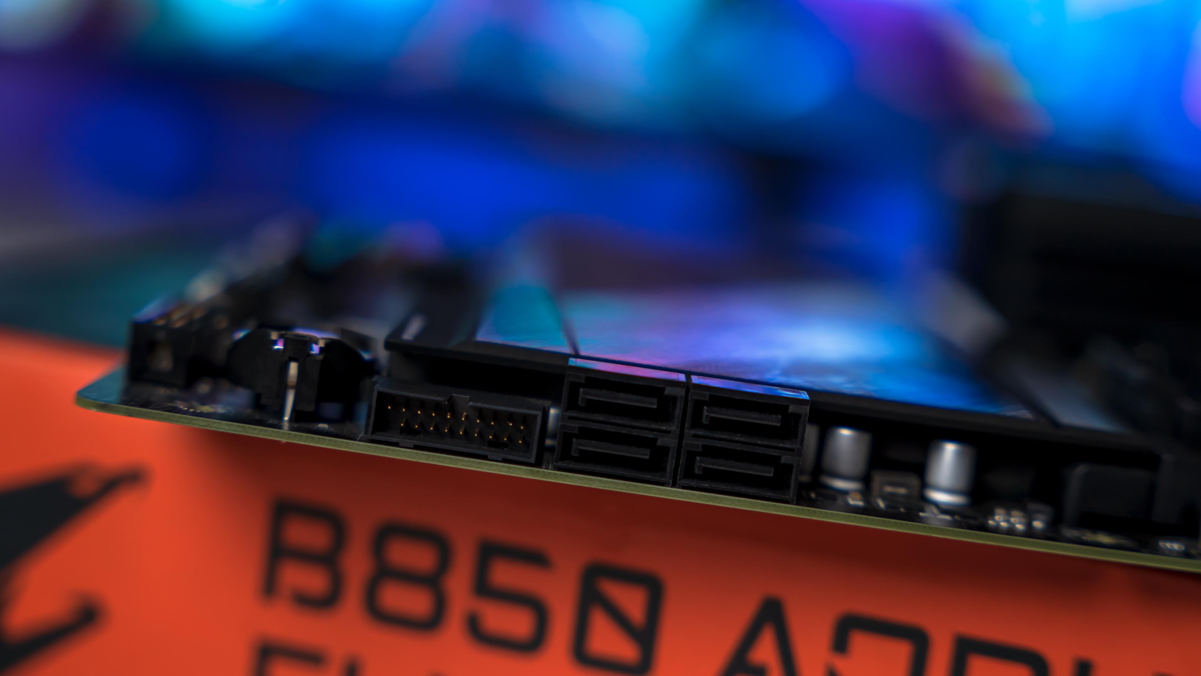 Aorus B850 Elite WiFi7 Motherboard (19) Aorus B850 Elite WiFi7 Motherboard (19)