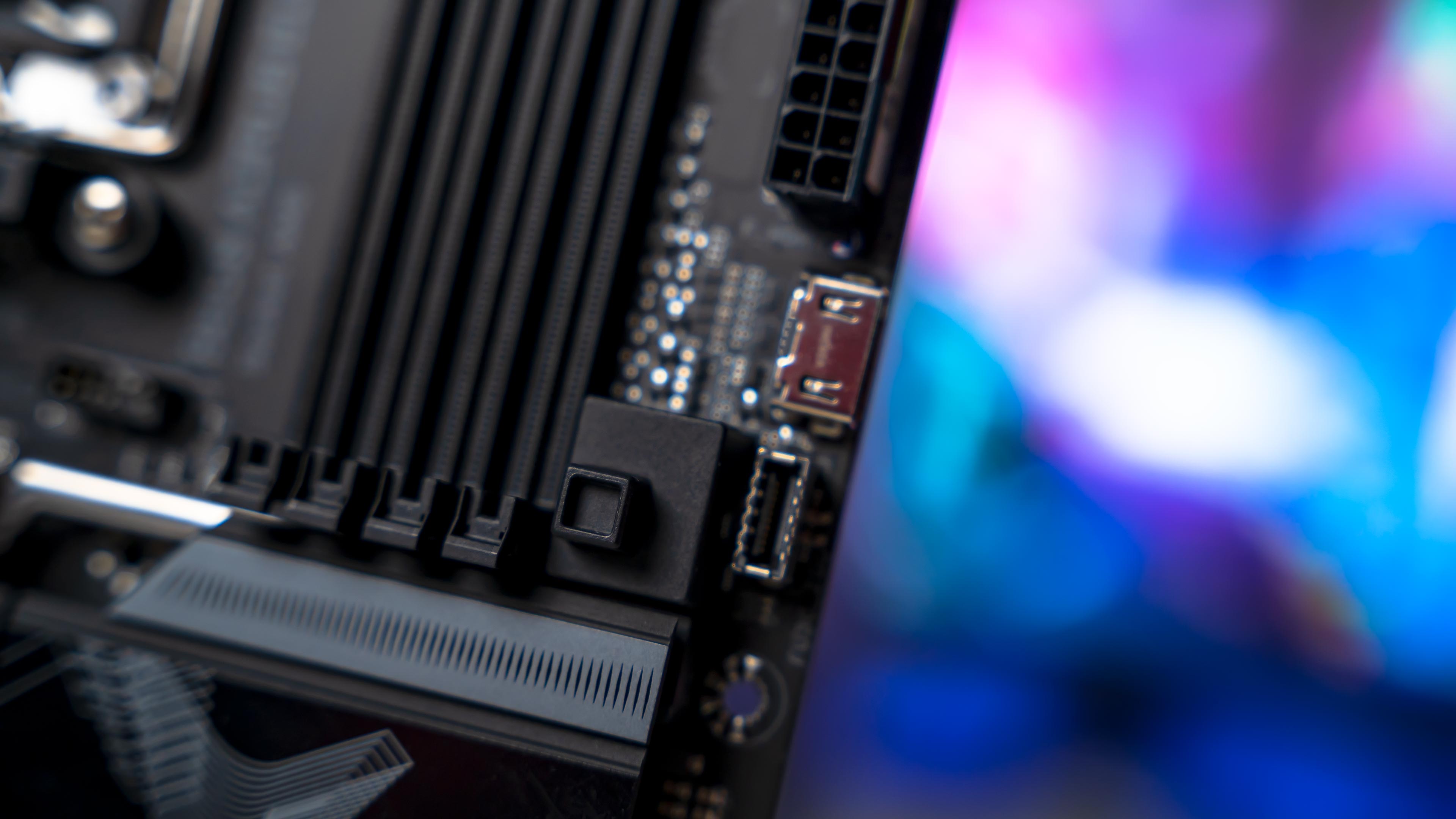 Aorus B850 Elite WiFi7 Motherboard (5) Aorus B850 Elite WiFi7 Motherboard (5)