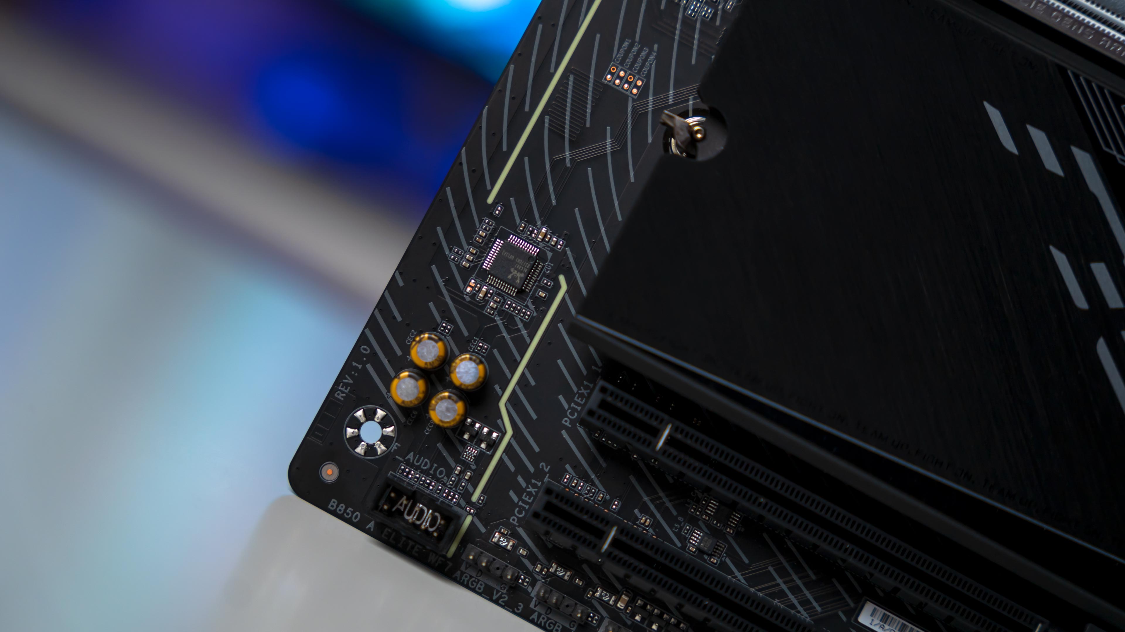 Aorus B850 Elite WiFi7 Motherboard (9) Aorus B850 Elite WiFi7 Motherboard (9)