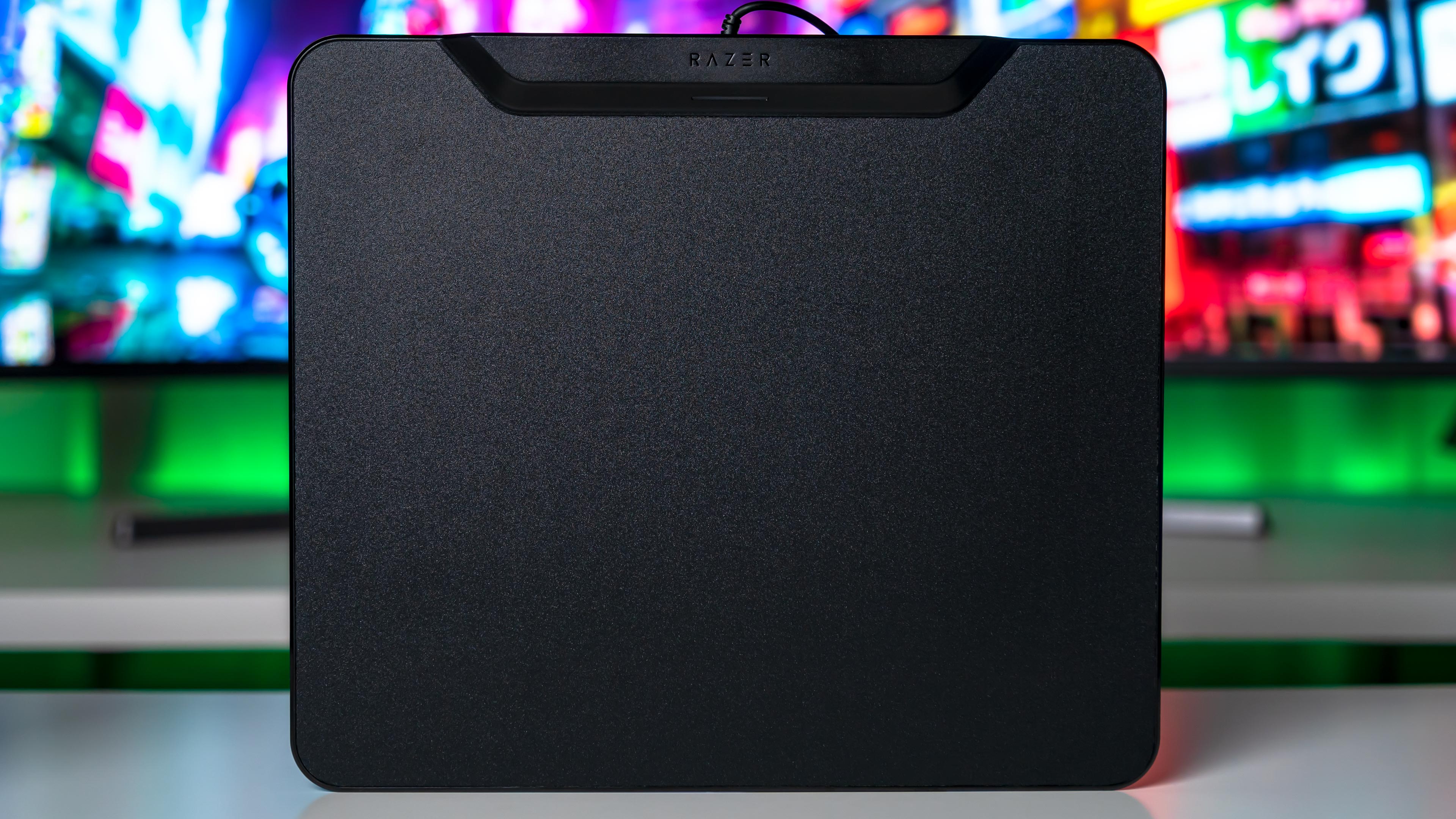 Razer HyperFlux V2 Hard Edition Wireless Charging System (2) Razer HyperFlux V2 Hard Edition Wireless Charging System (2)