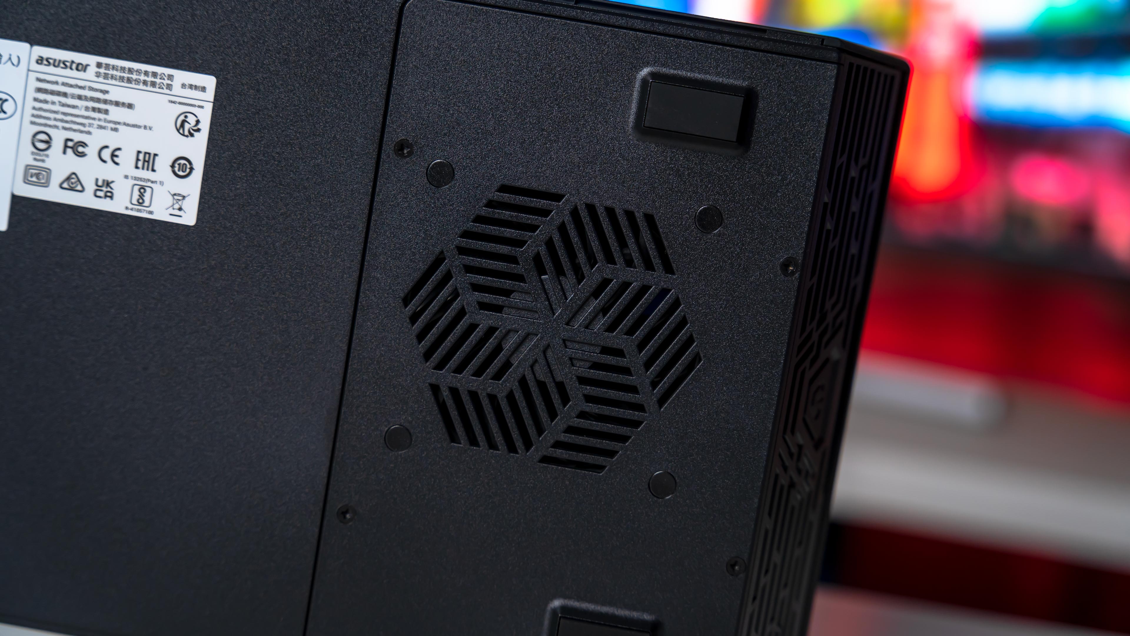Asustor FS6712X Flashstor 12 Pro NAS (20)