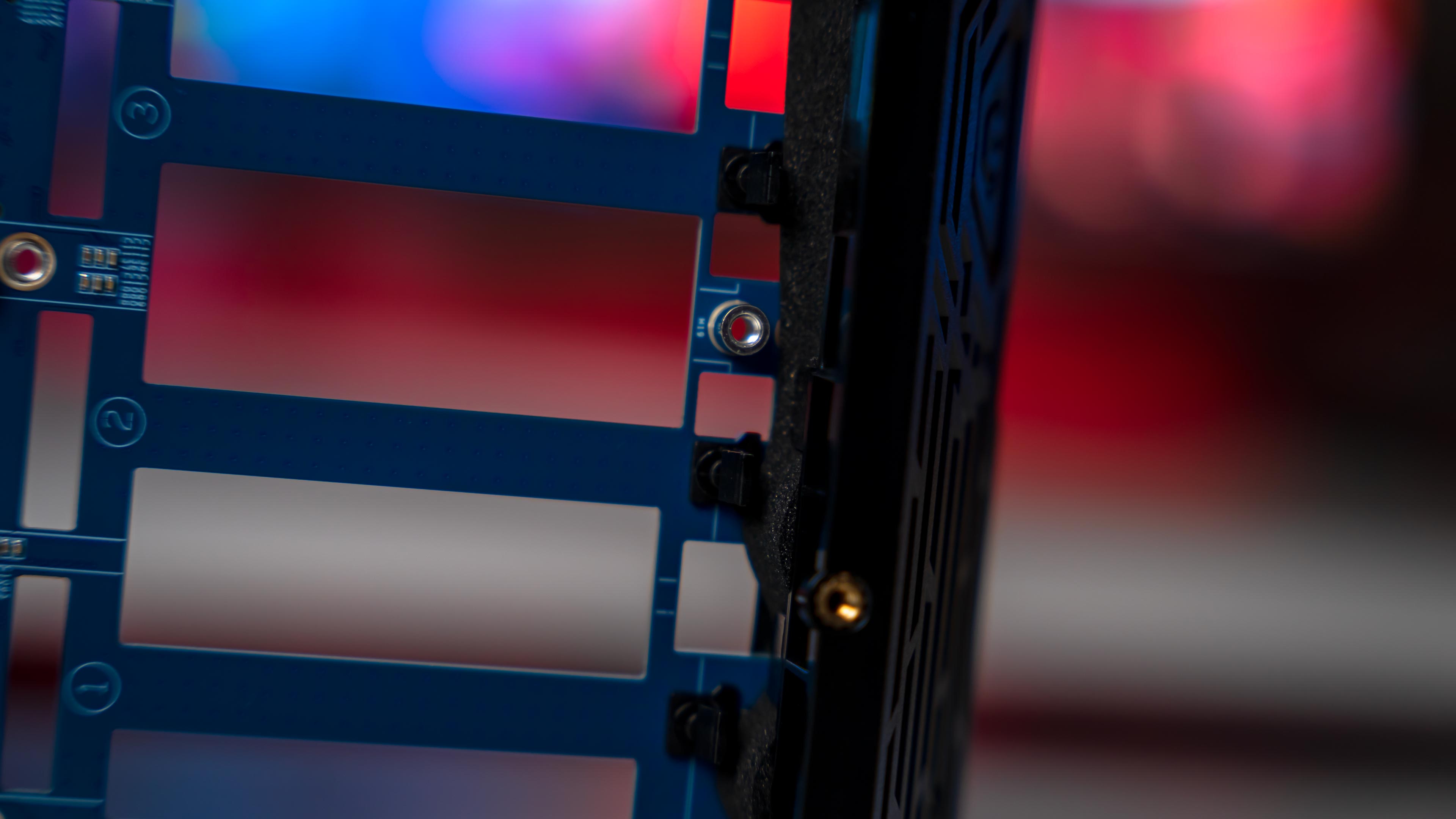 Asustor FS6712X Flashstor 12 Pro NAS Inside (6)