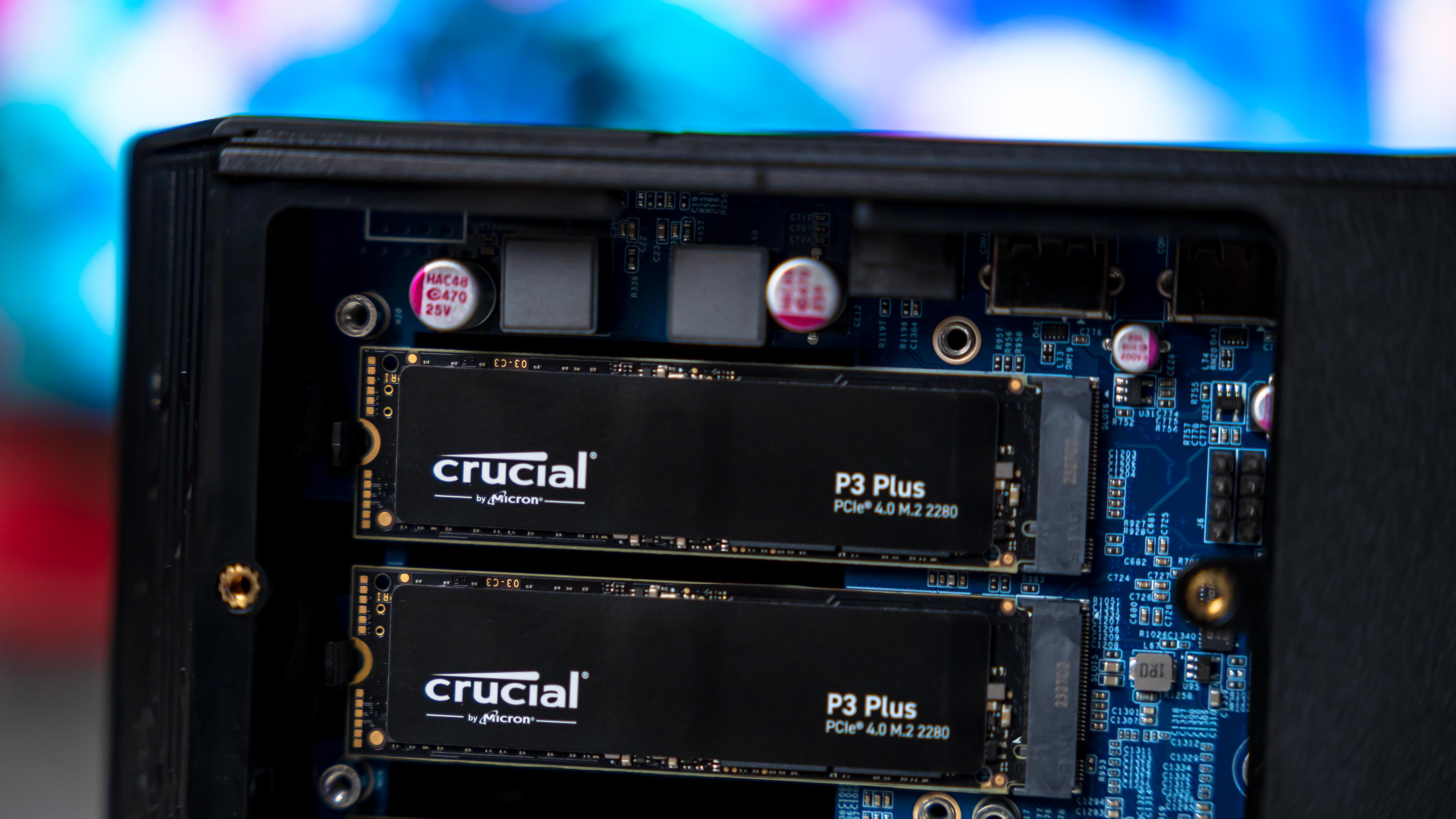 Asustor FS6712X Flashstor 12 Pro SSD Installation (3)