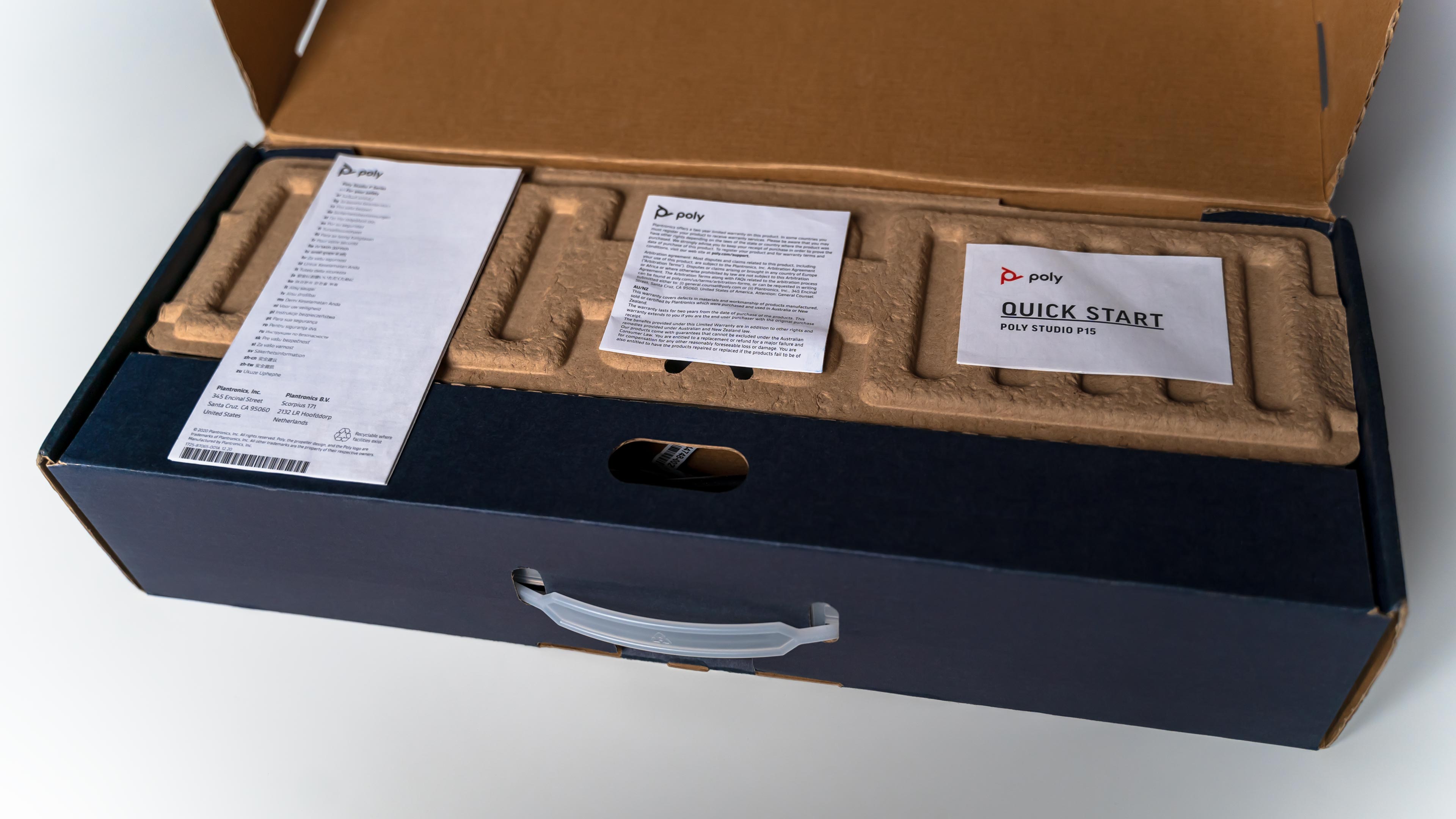 Poly Studio P15 Box (5)