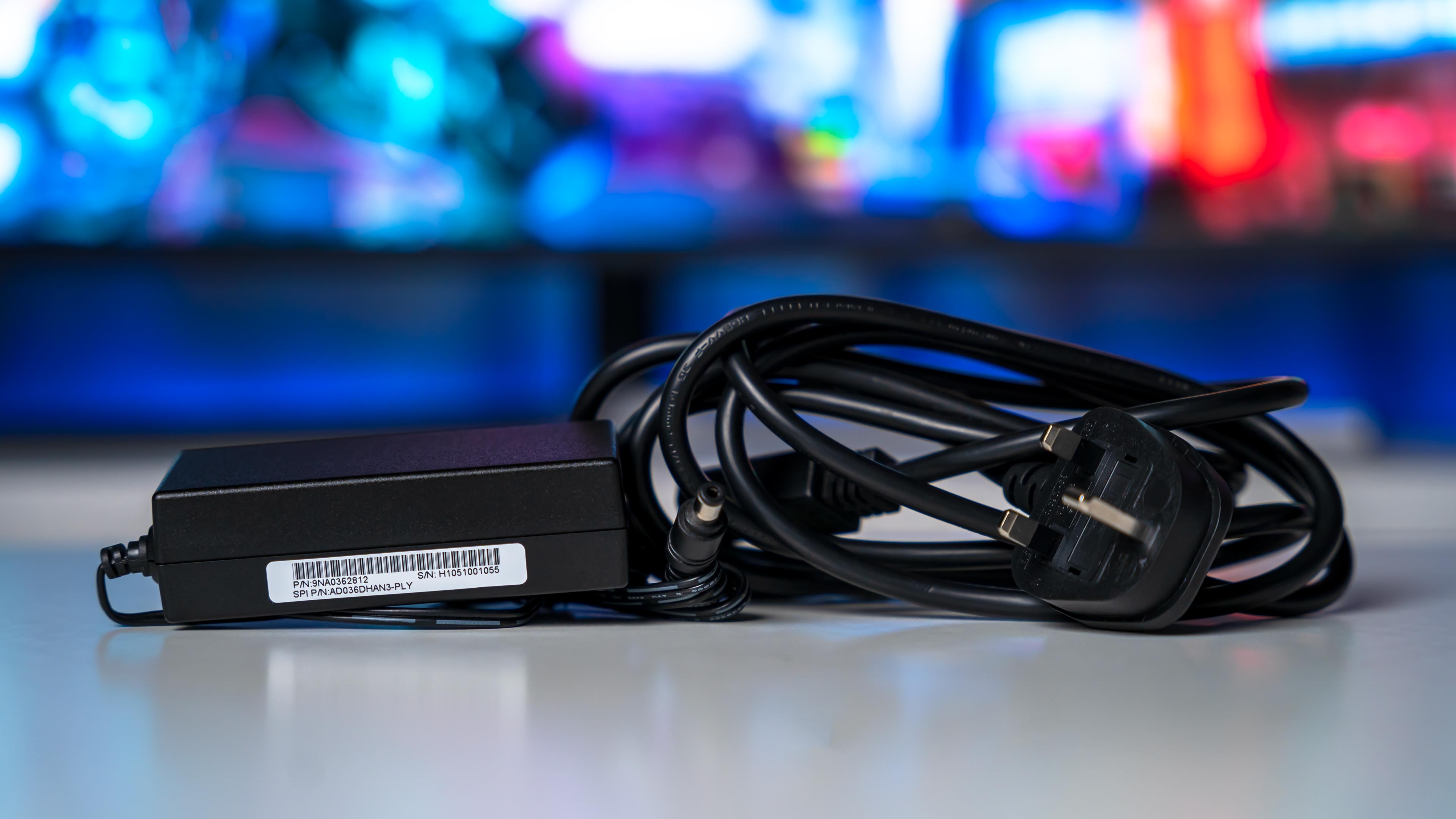 Poly Studio P15 Box (7)