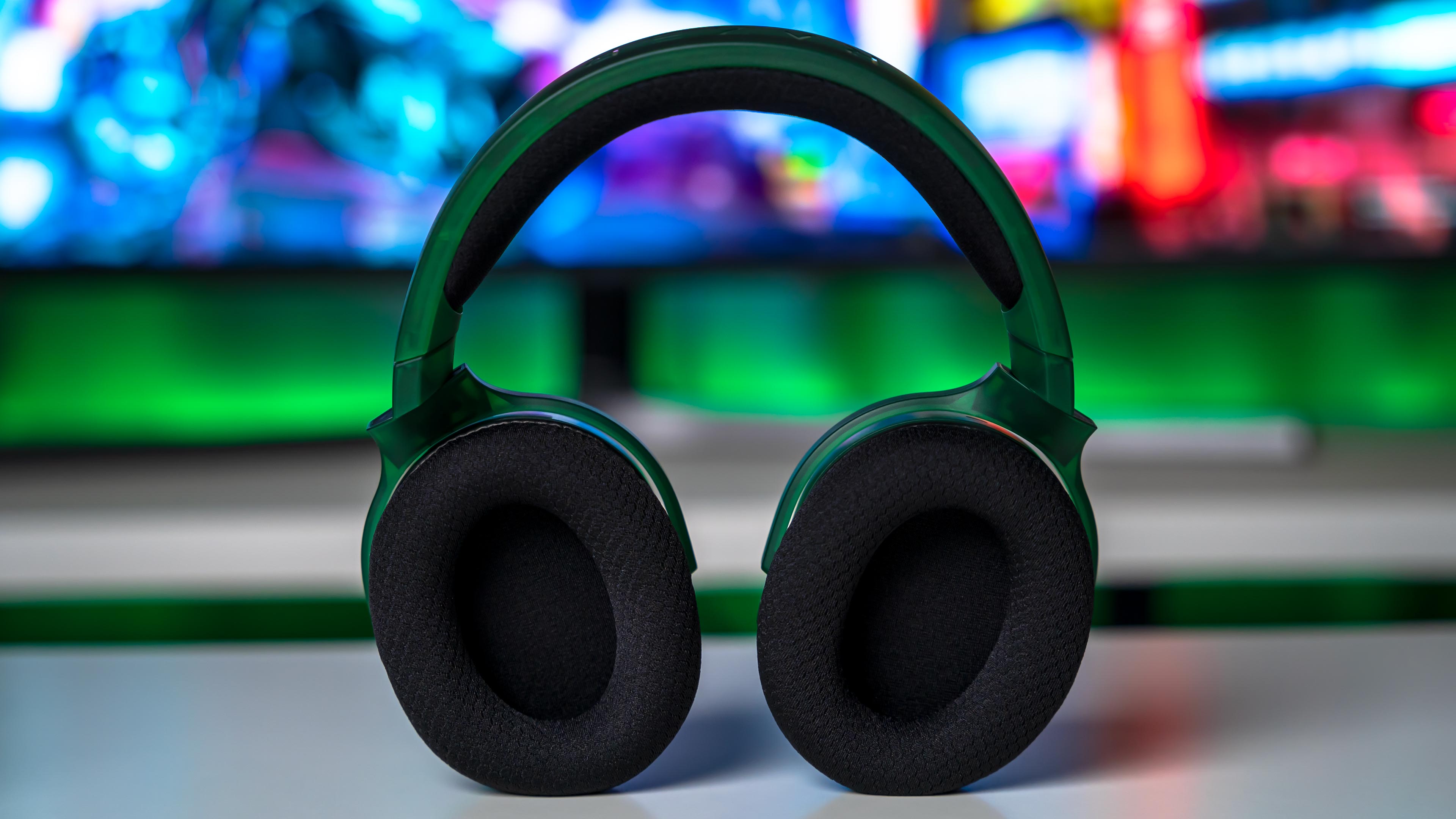 Razer Barracuda X Chroma Phantom Green Edition Headset (2)