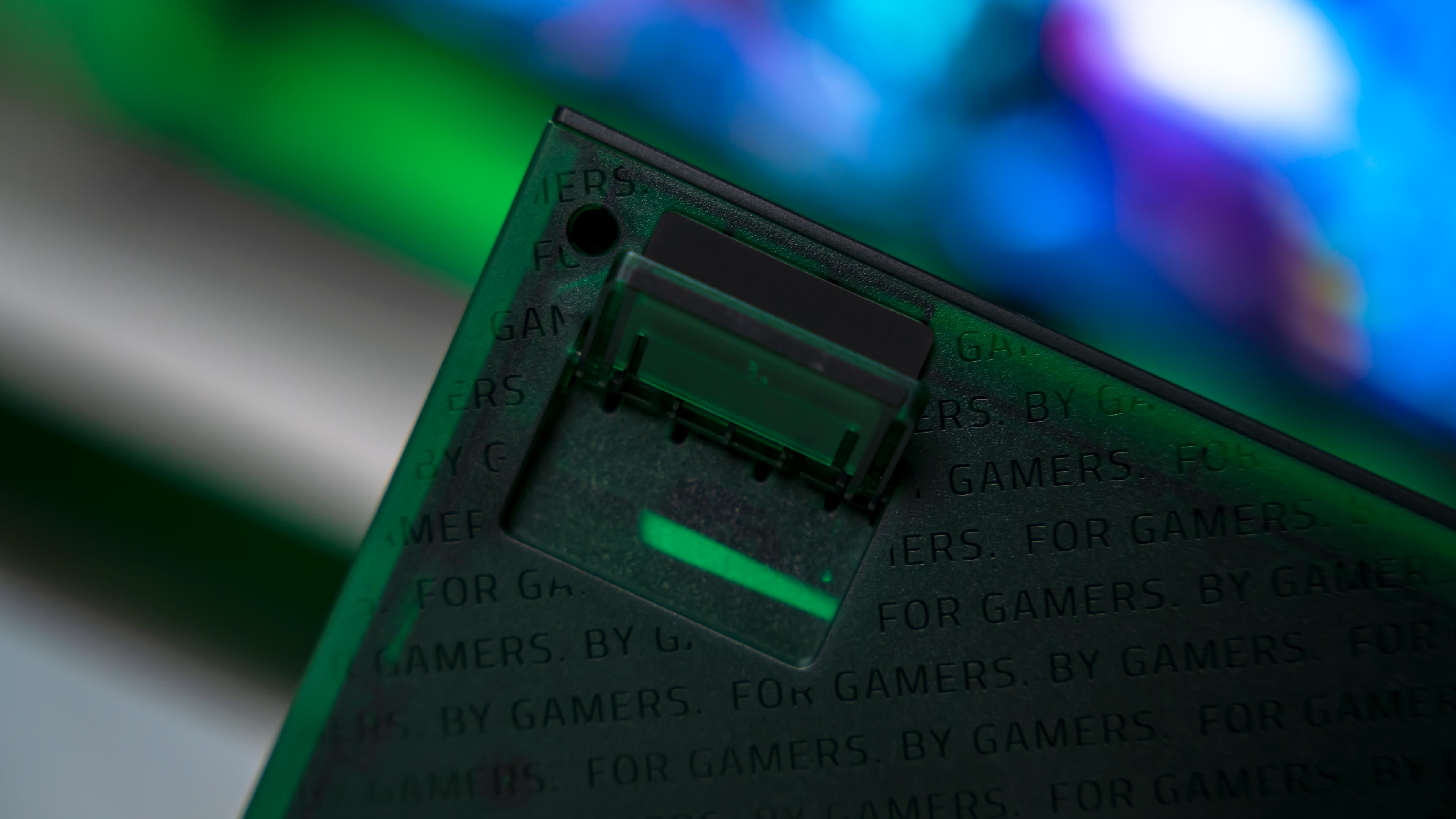 Razer Blackwidow V4 75% Phantom Green Edition Keyboard (15)