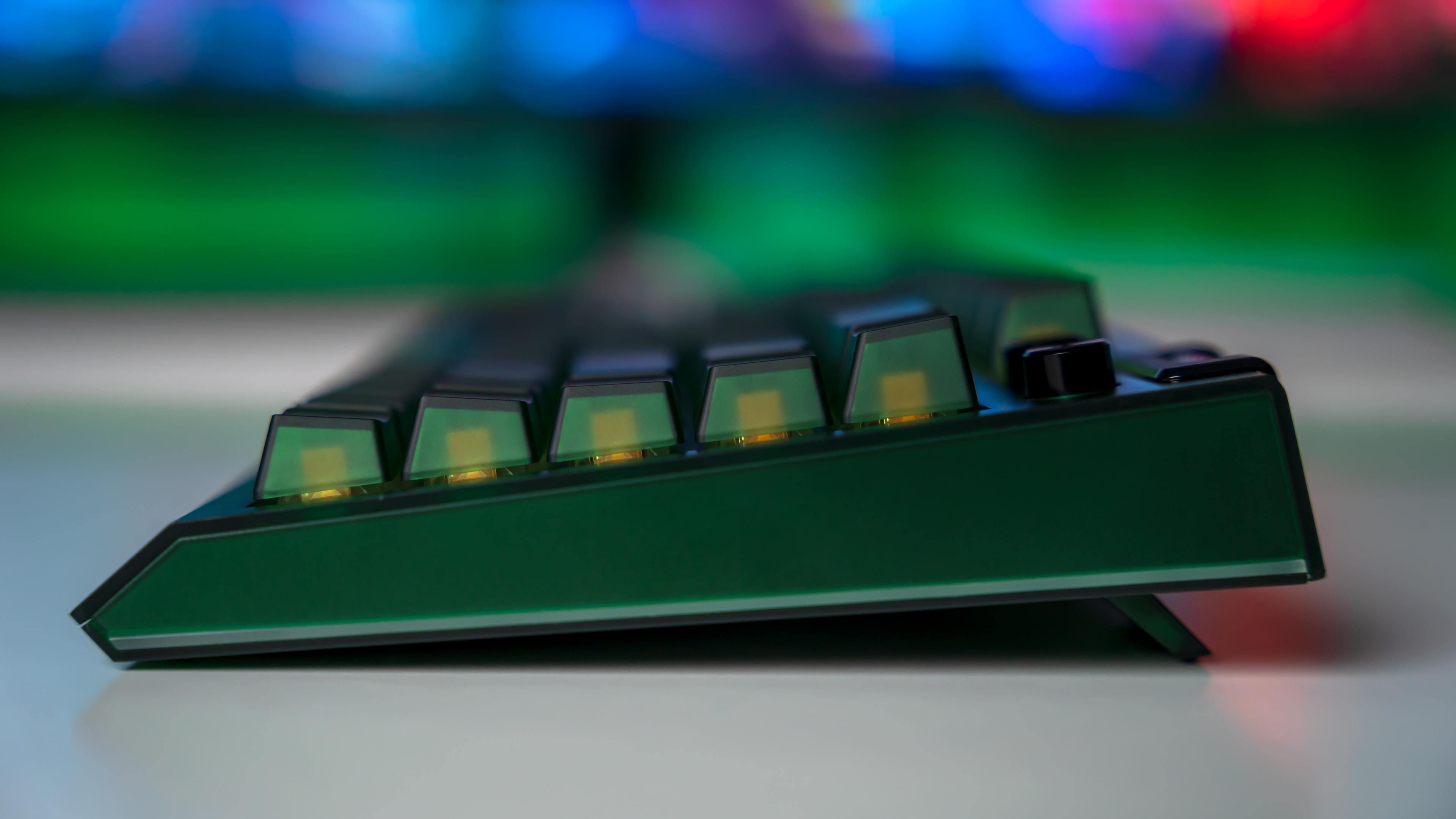 Razer Blackwidow V4 75% Phantom Green Edition Keyboard (20)