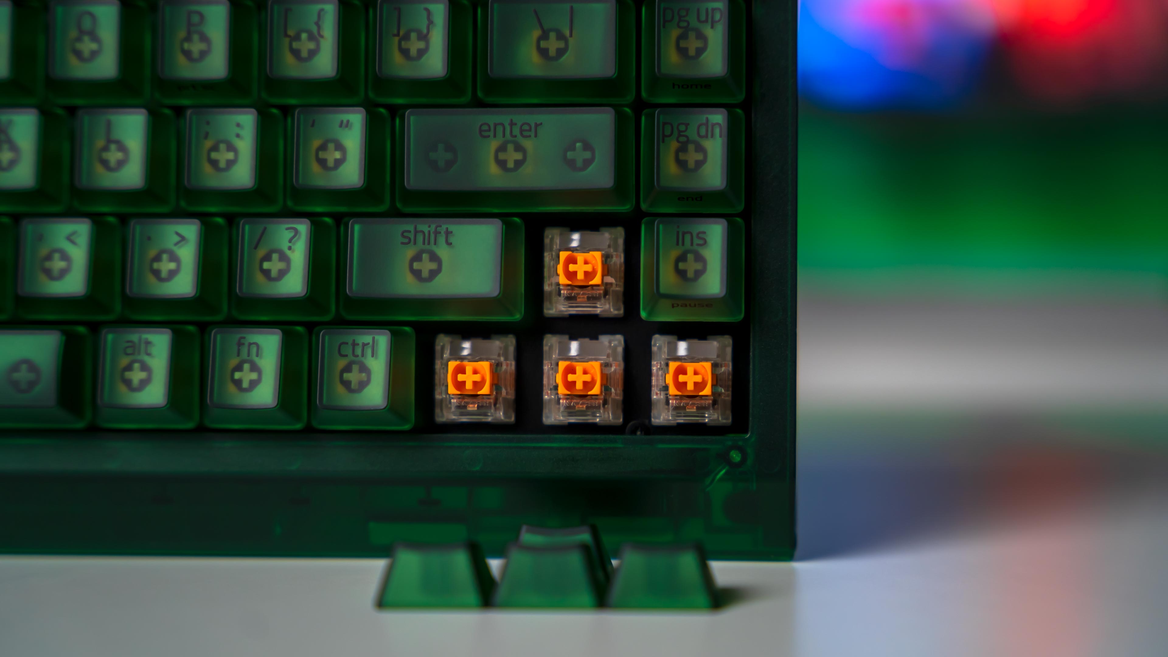 Razer Blackwidow V4 75% Phantom Green Edition Keyboard (27)