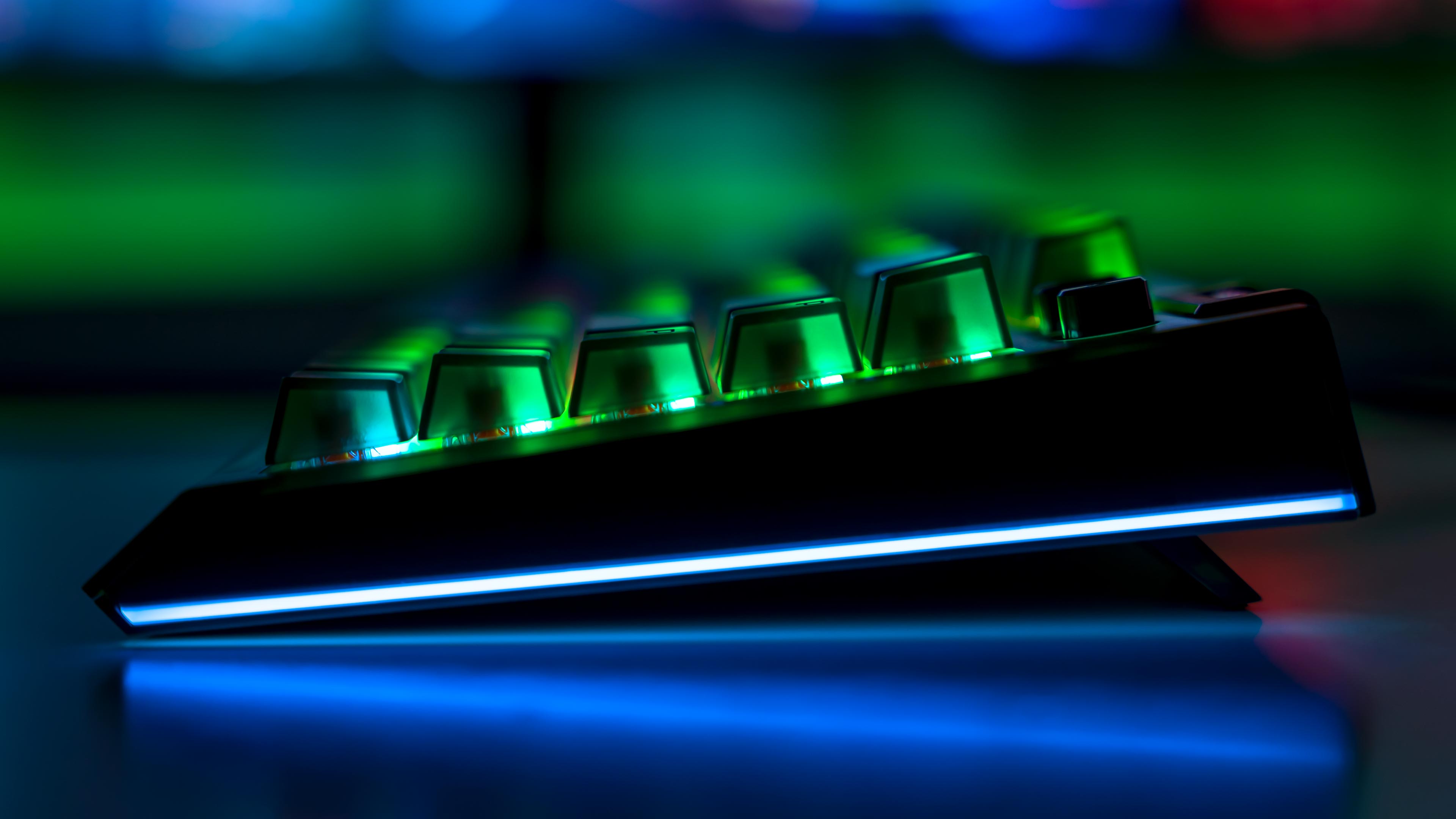 Razer Blackwidow V4 75% Phantom Green Edition RGB Lights off (1)