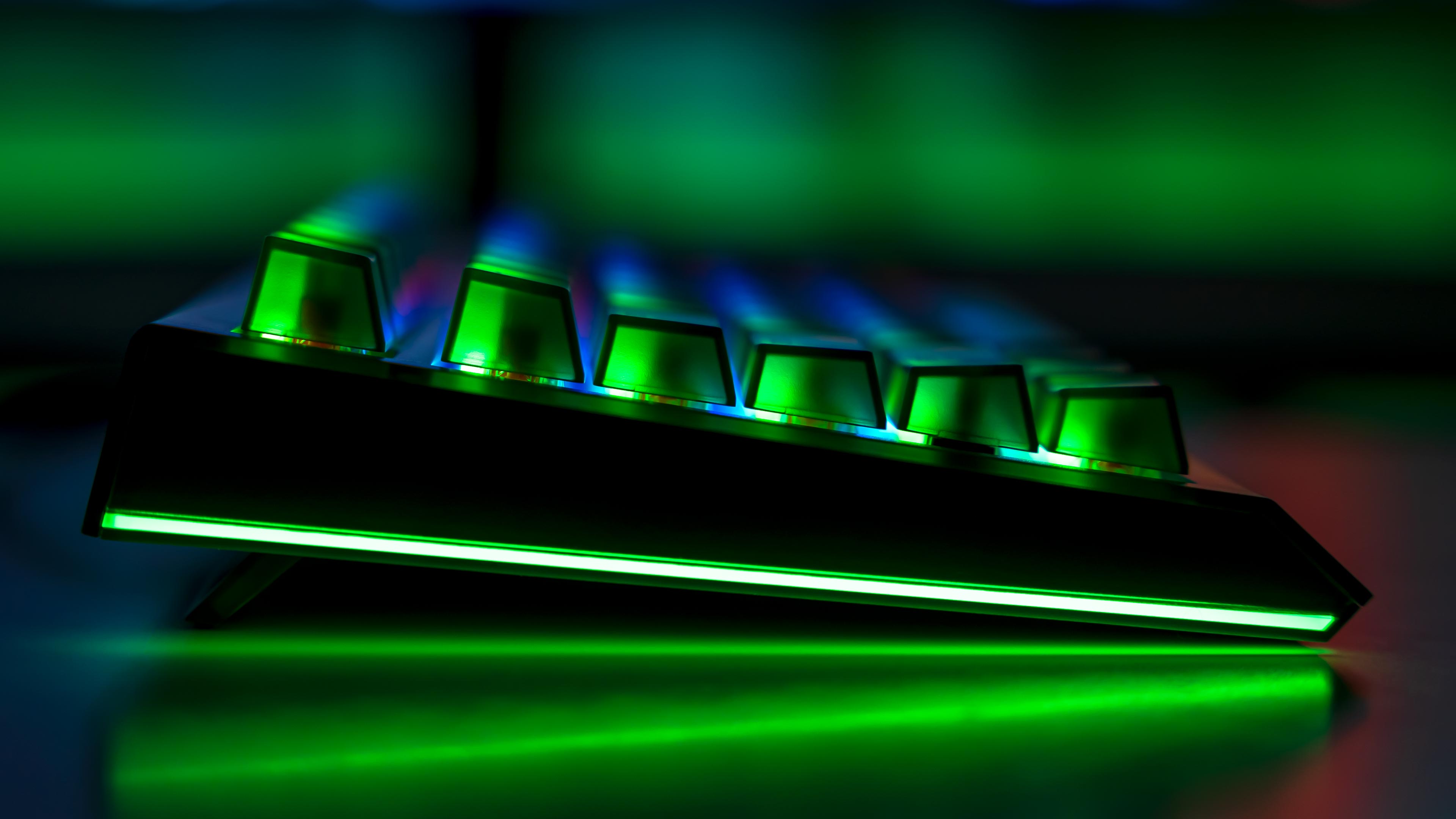 Razer Blackwidow V4 75% Phantom Green Edition RGB Lights off (4)