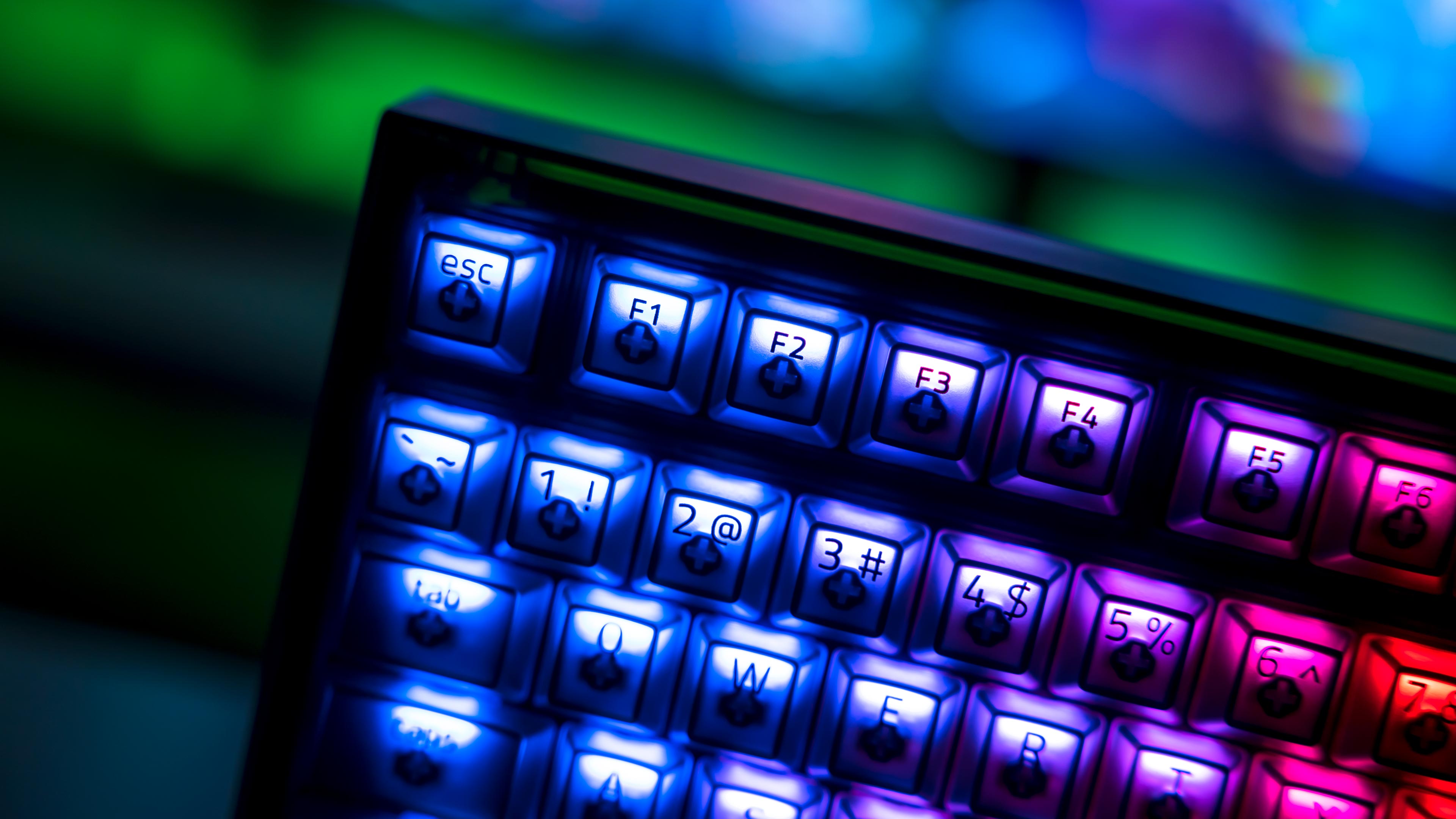 Razer Blackwidow V4 75% Phantom Green Edition RGB Lights off (6)