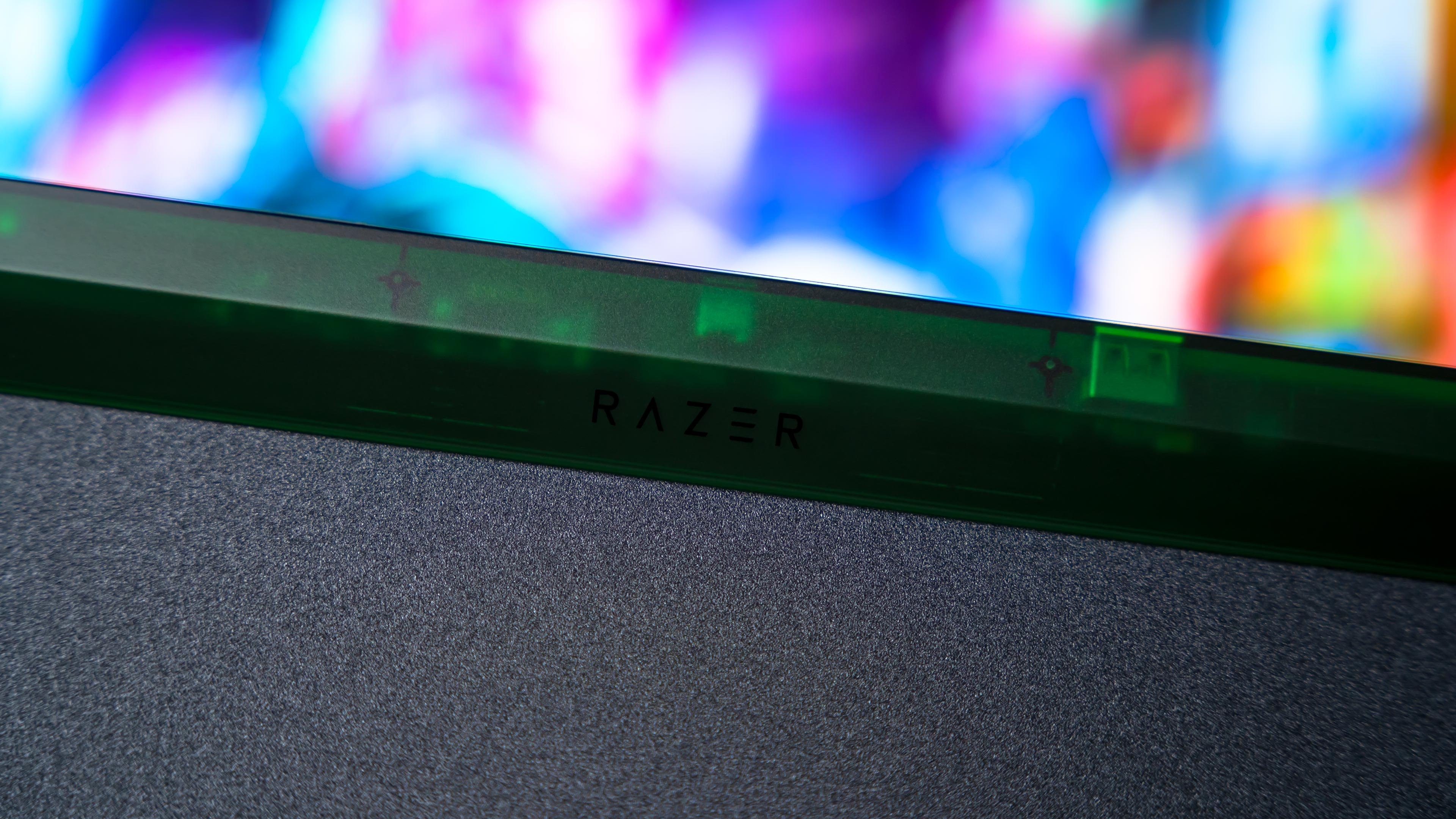 Razer Firefly V2 Pro Phantom Green Edition Mouse Pad (1)