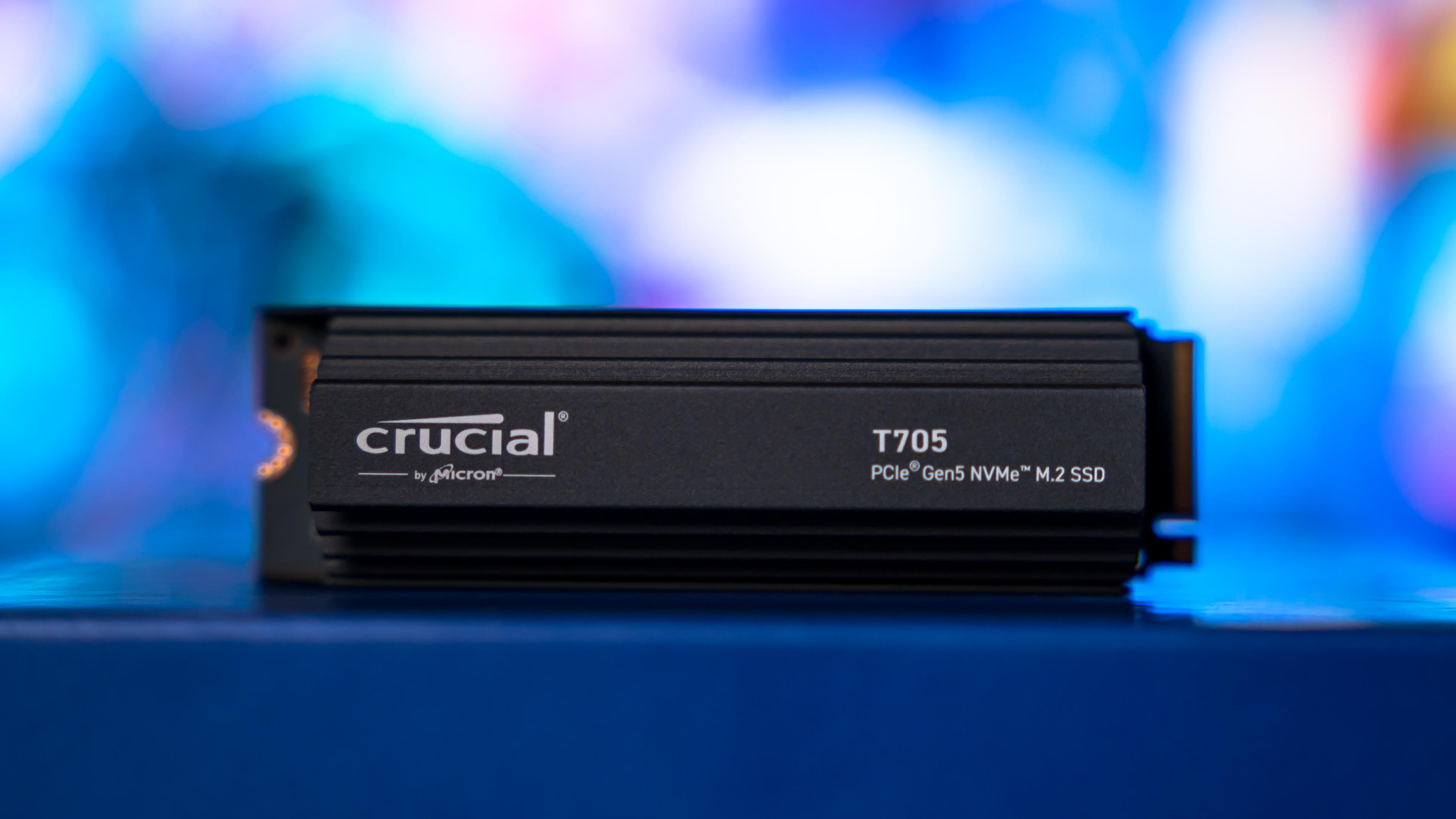 Crucial T705 4TB Heatsink SSD (1)