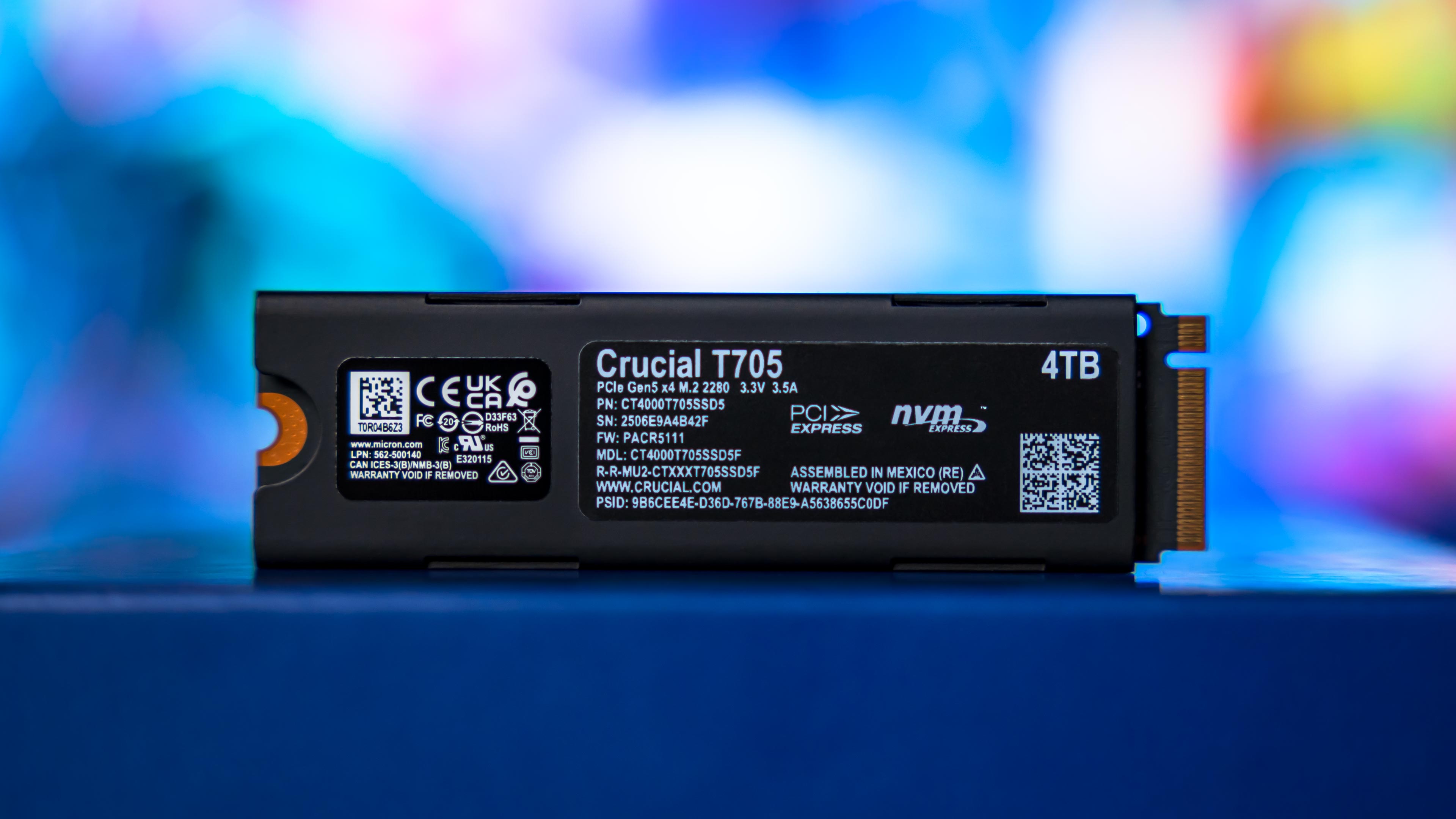 Crucial T705 4TB Heatsink SSD (7)