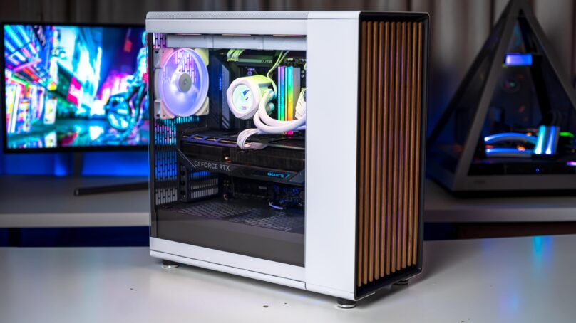 تجميعة كمبيوتر للالعاب Fractal Design North XL PC Build 2025