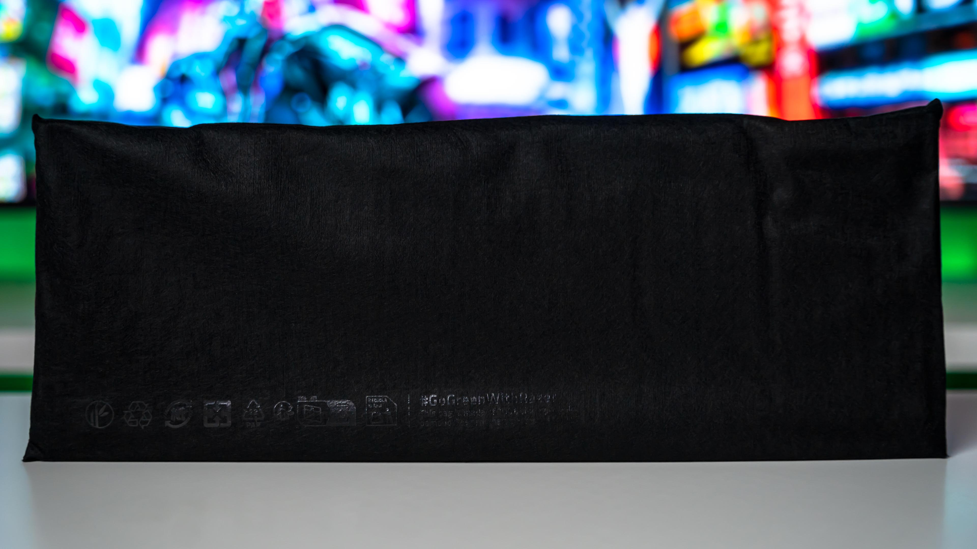 Razer BlackWidow V4 Low Profile HyperSpeed Box (10)