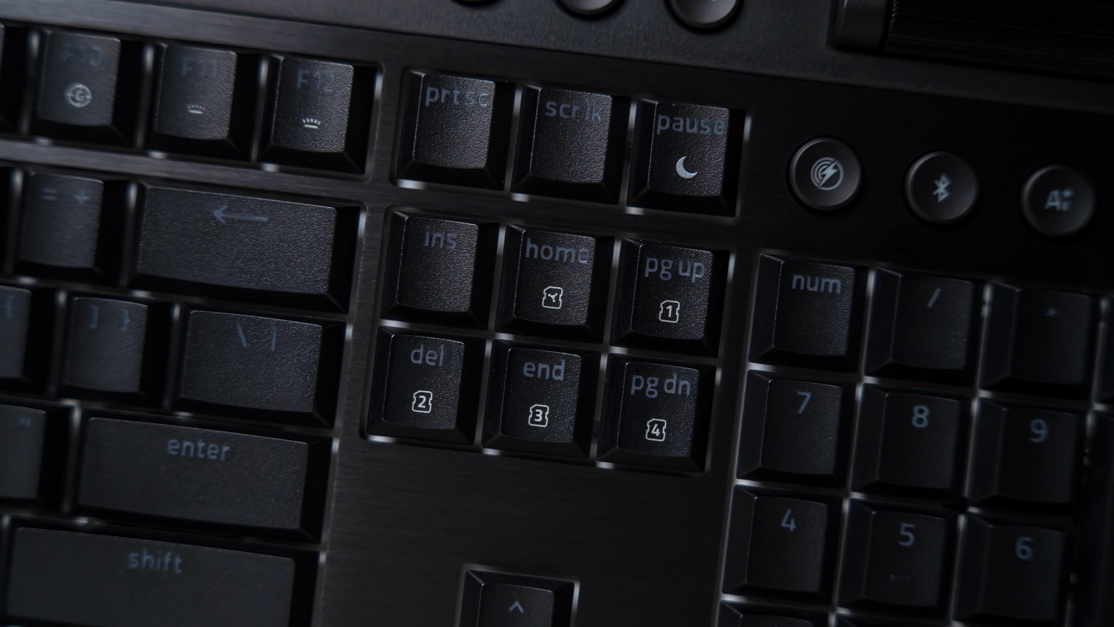 Razer BlackWidow V4 Low Profile HyperSpeed Keyboard (11)