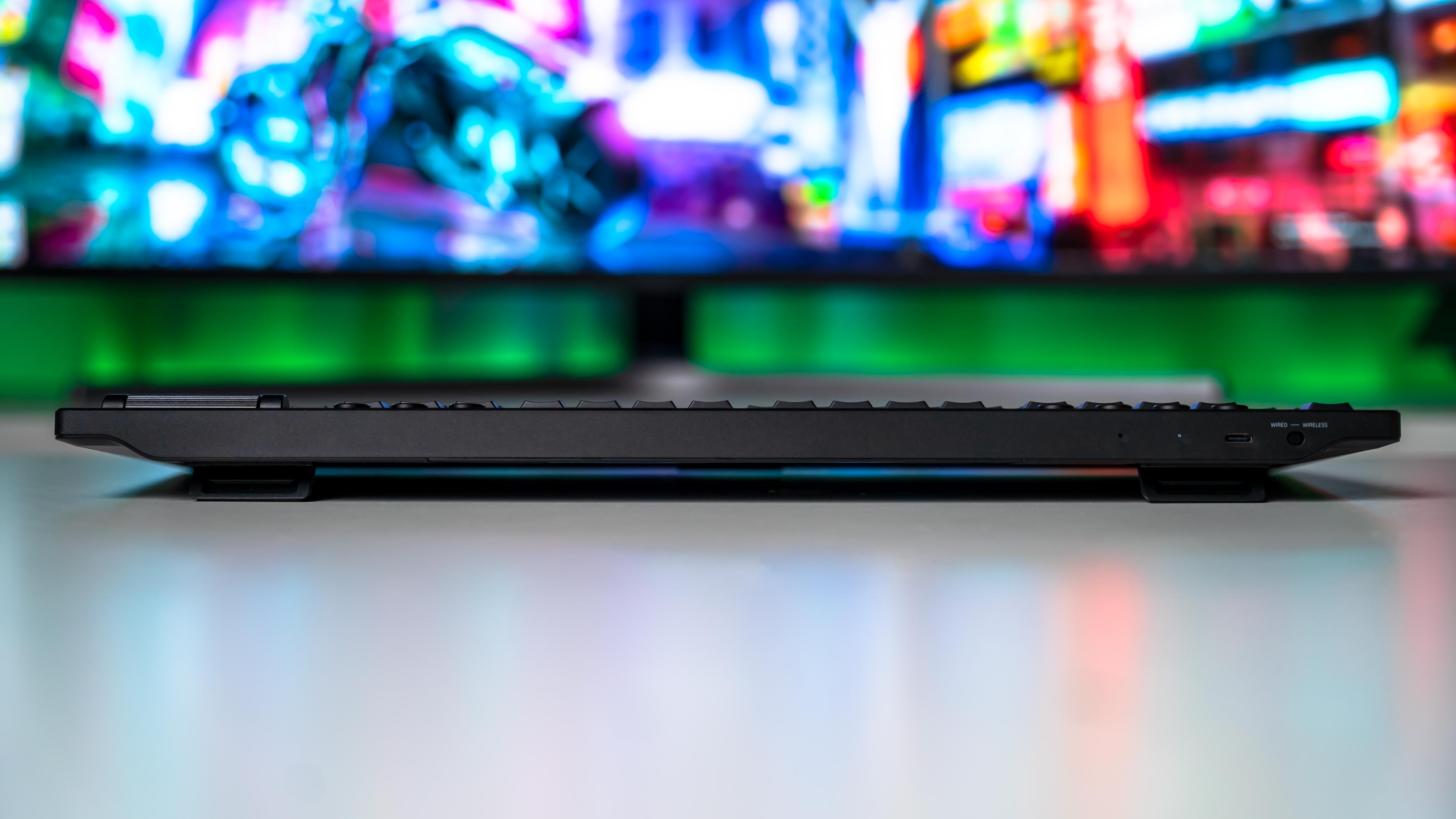 Razer BlackWidow V4 Low Profile HyperSpeed Keyboard (19)