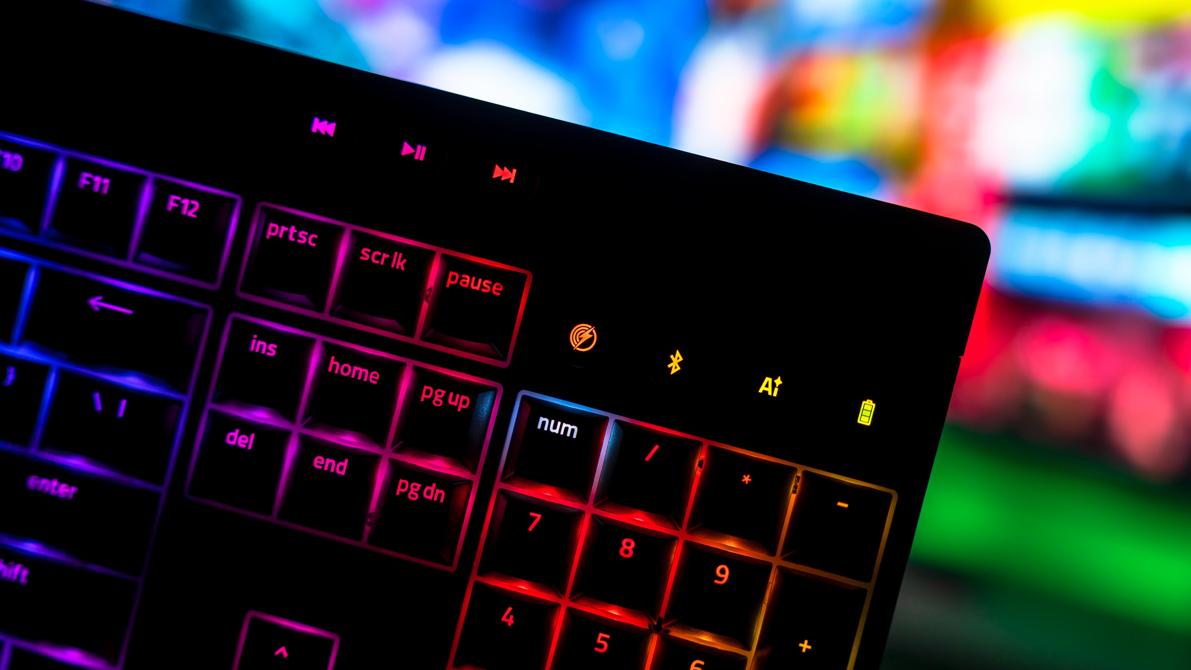 Razer BlackWidow V4 Low Profile HyperSpeed RGB (14)