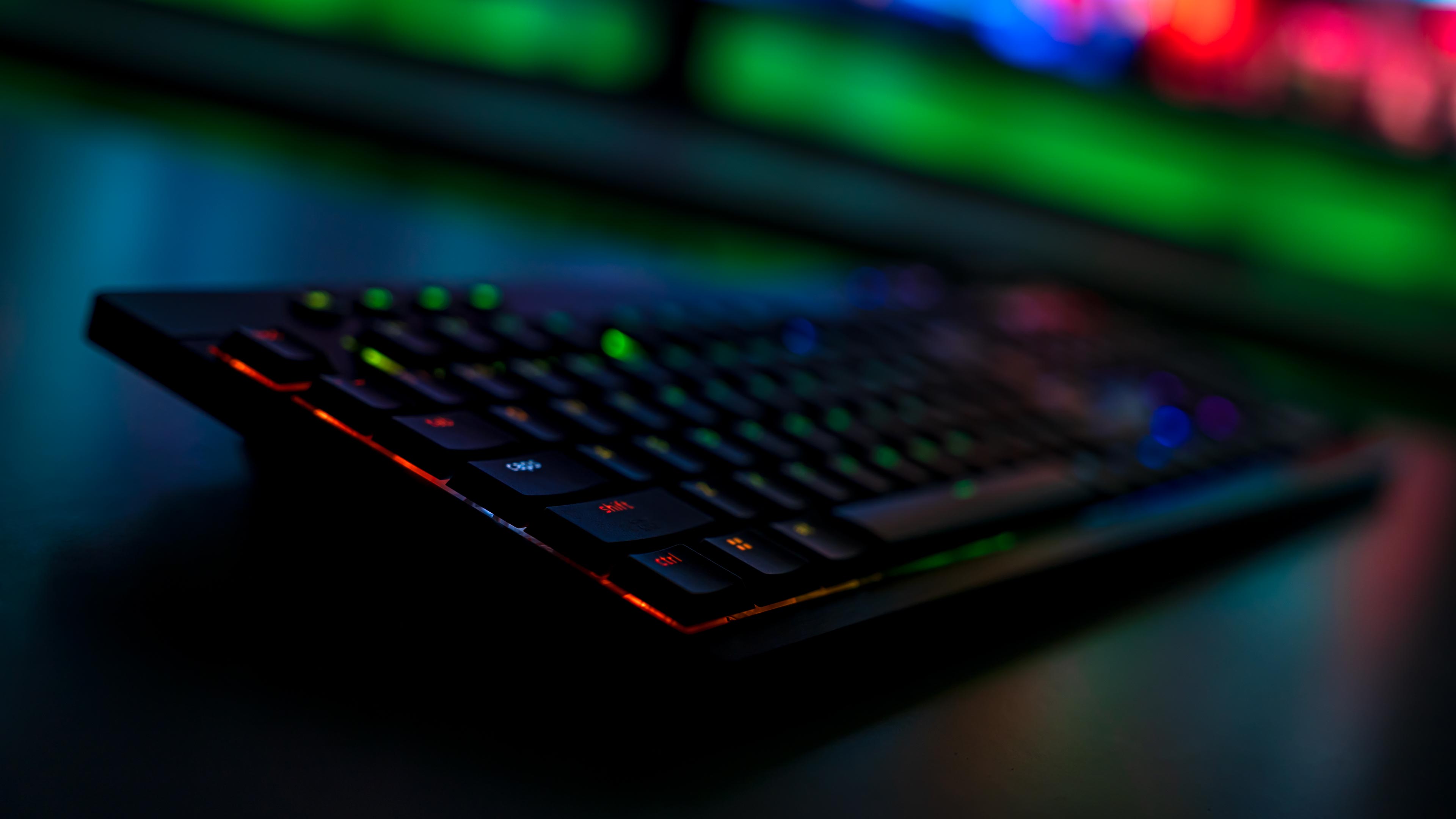 Razer BlackWidow V4 Low Profile HyperSpeed RGB (17)