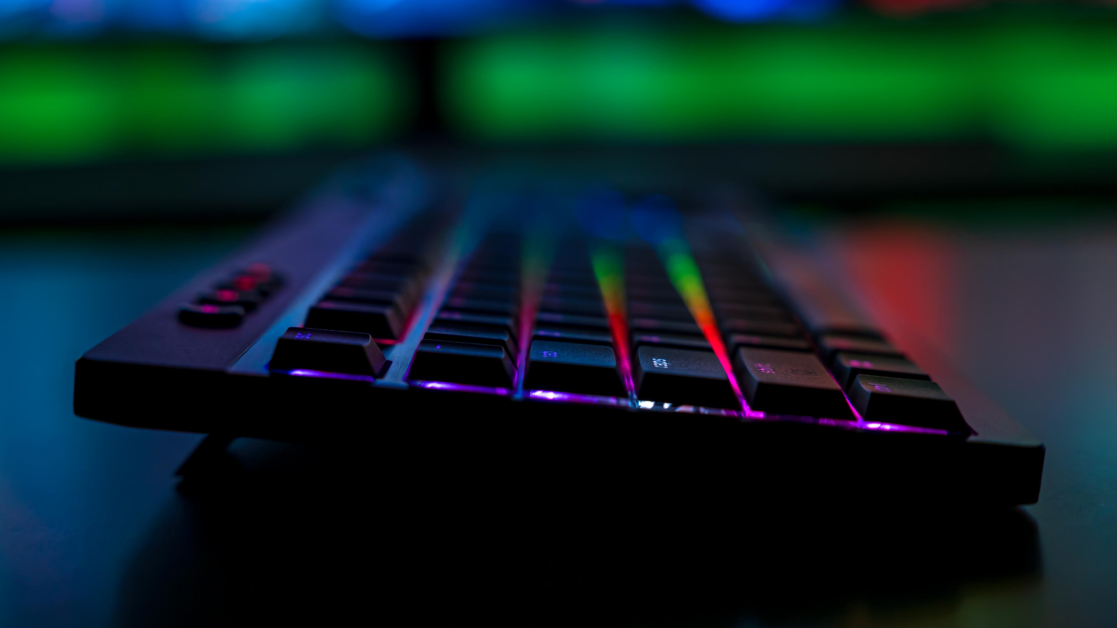 Razer BlackWidow V4 Low Profile HyperSpeed RGB (18)