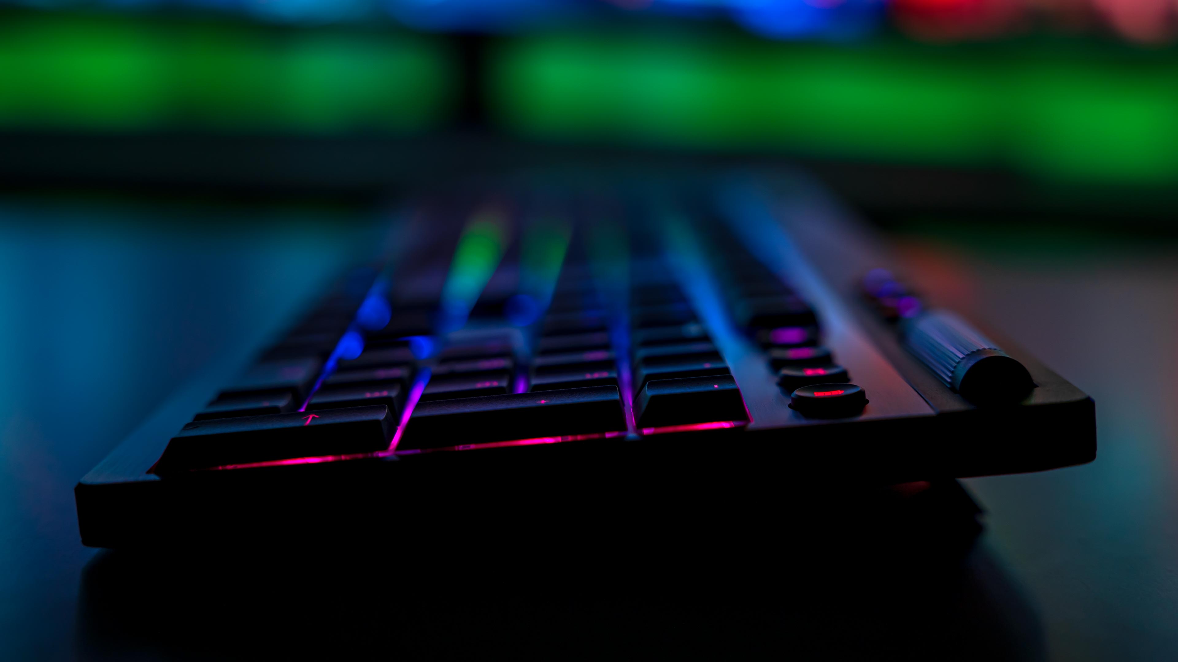 Razer BlackWidow V4 Low Profile HyperSpeed RGB (19)