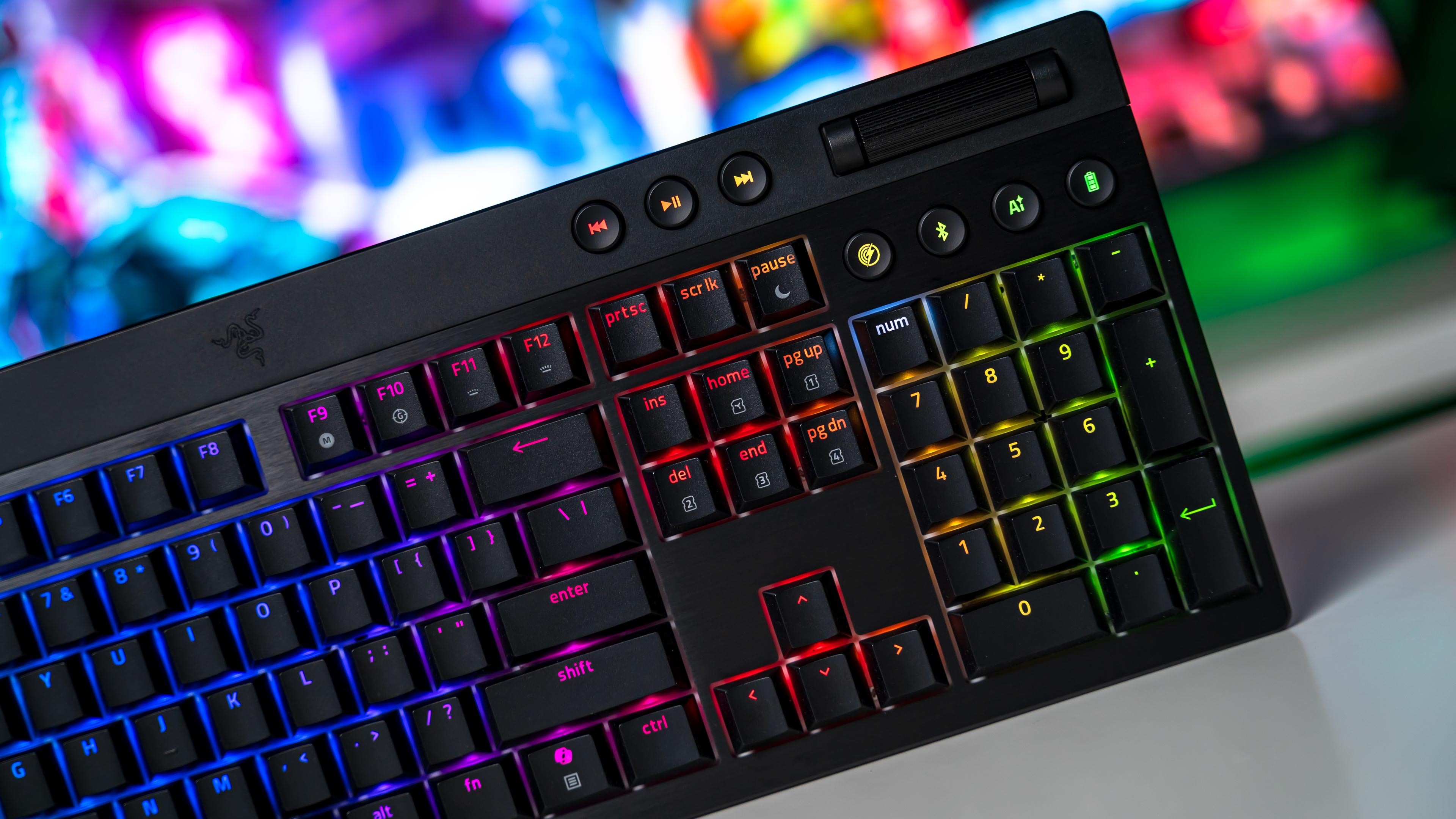 Razer BlackWidow V4 Low Profile HyperSpeed RGB (3)