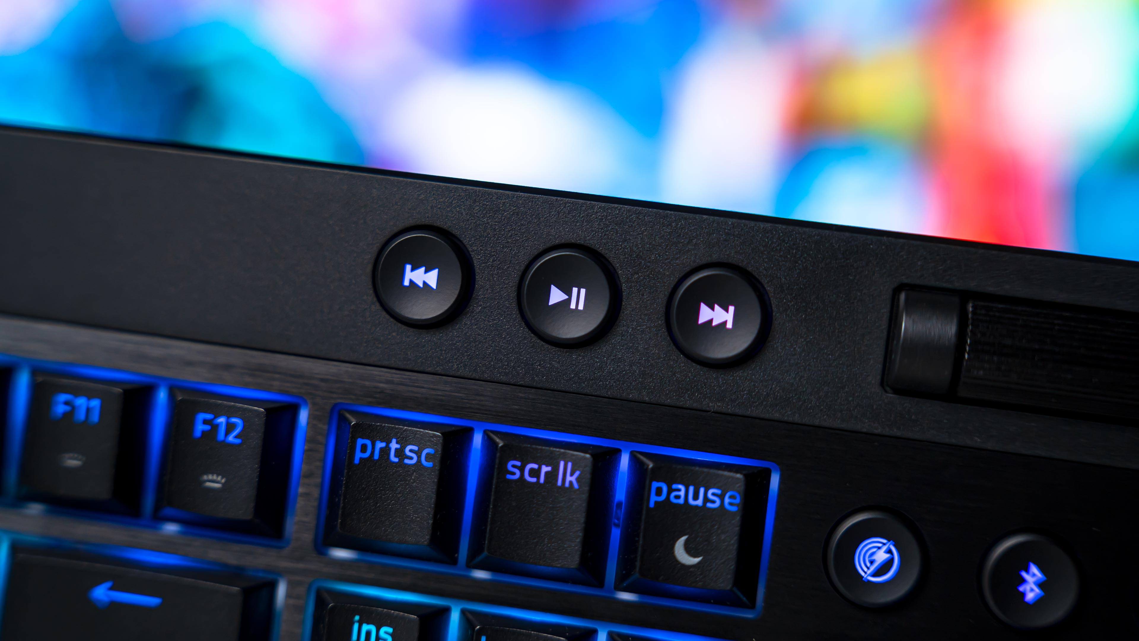 Razer BlackWidow V4 Low Profile HyperSpeed RGB (5)