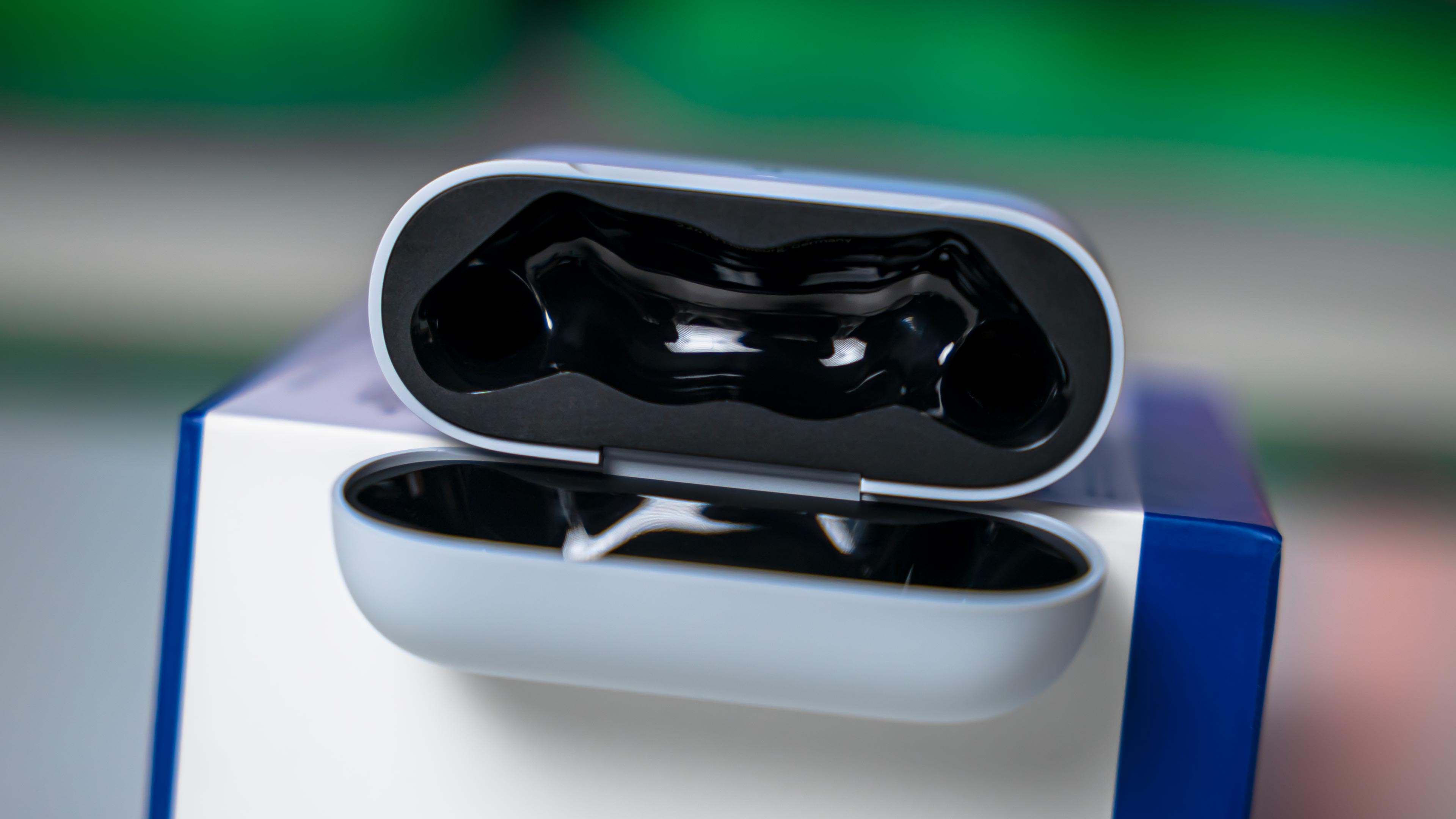 Razer Hammerhead Hyperspeed PlayStation Earbuds (6)