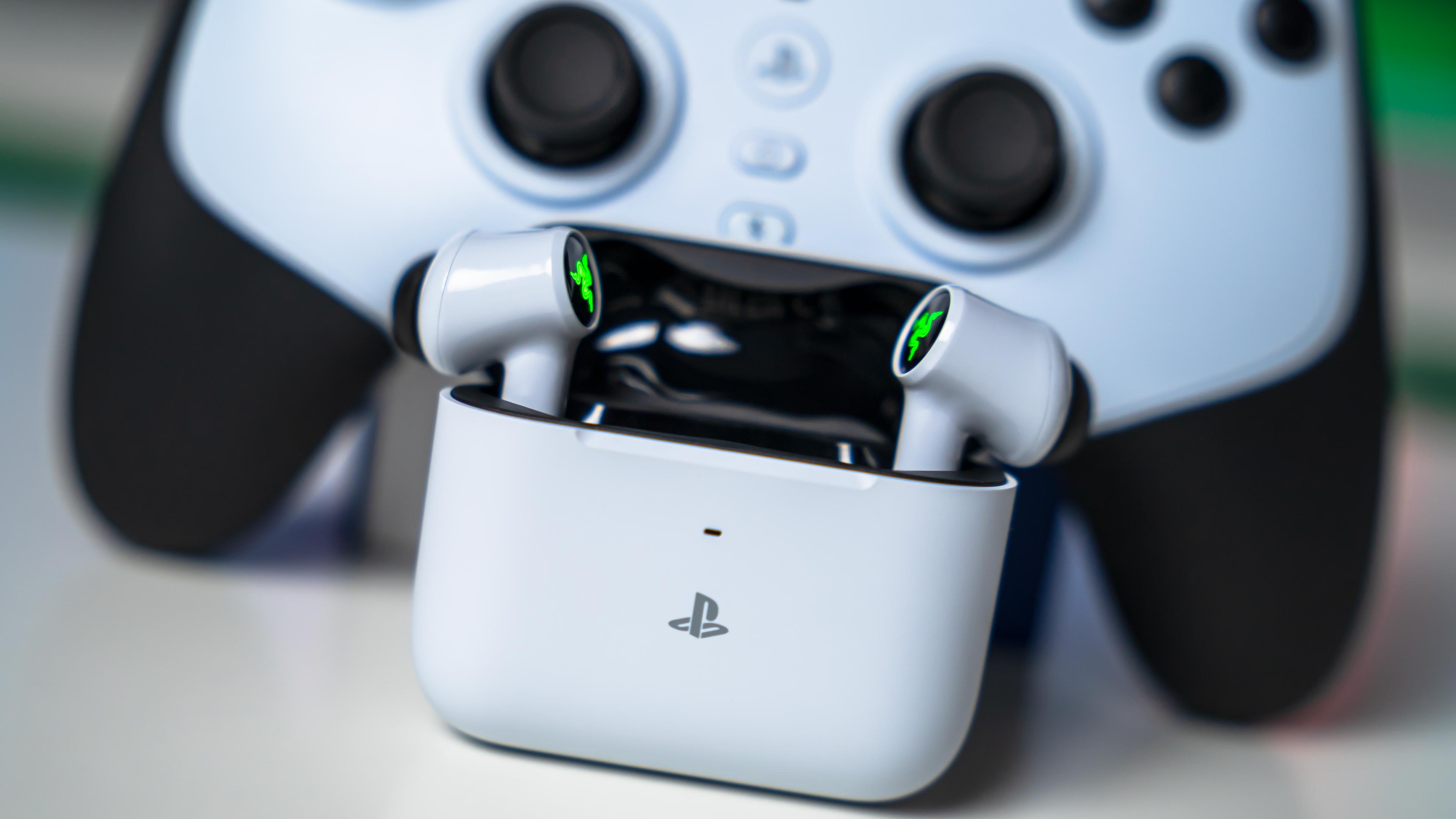 Razer Hammerhead Hyperspeed PlayStation Wireless Earbuds (1)