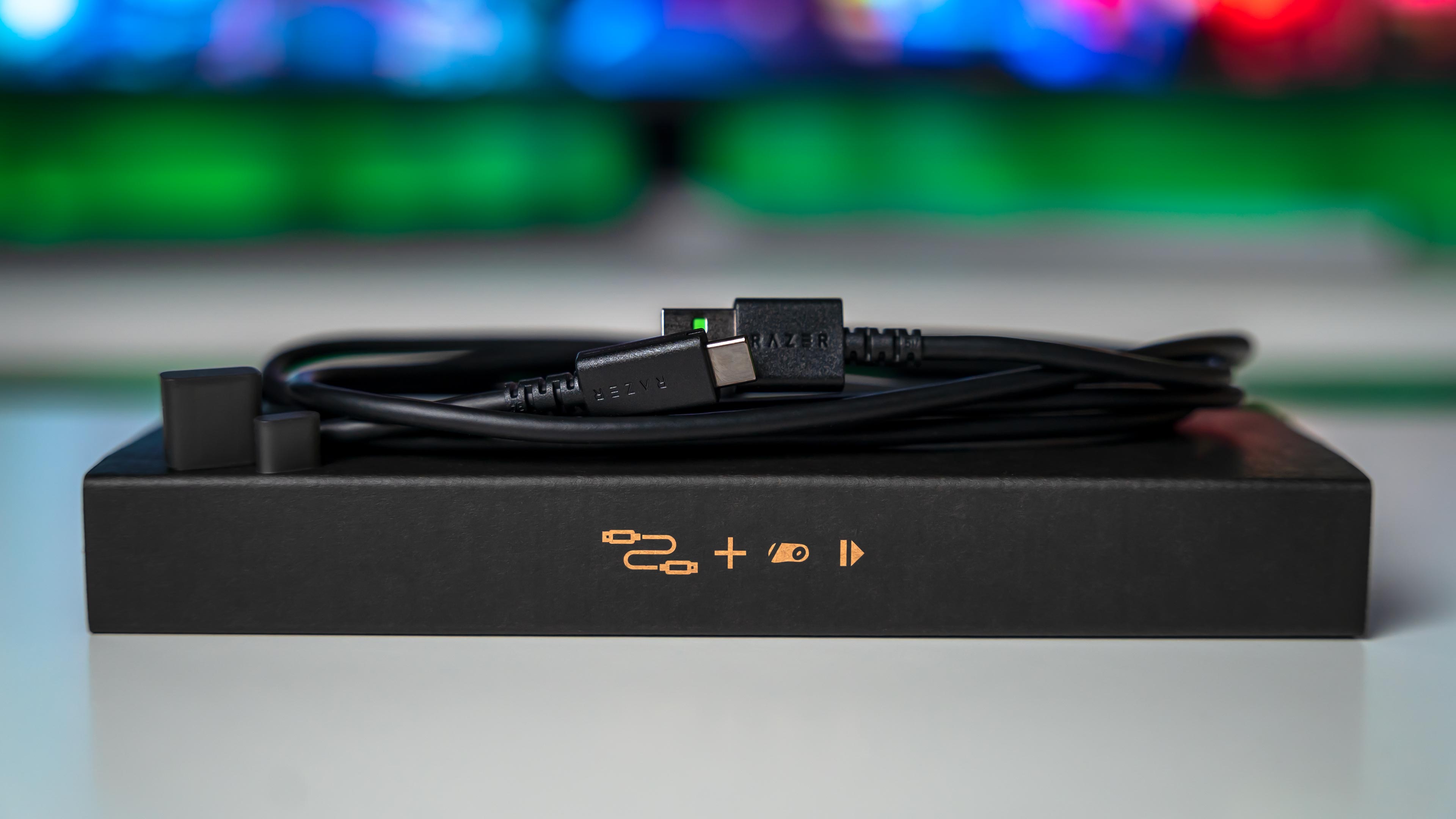 Razer Raiju V3 Pro Box (10)