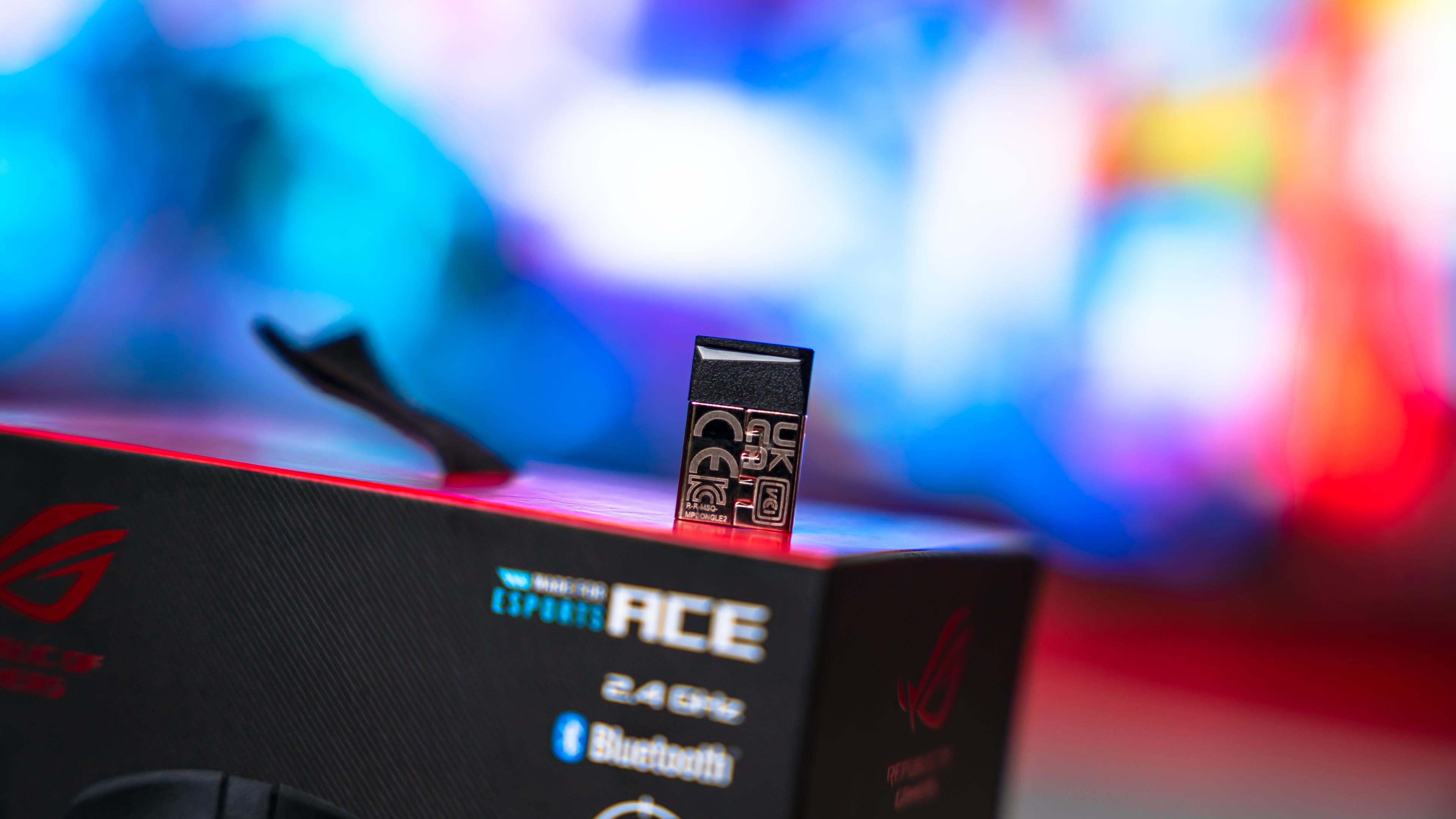 ASUS ROG Harpe II Ace Box (18)