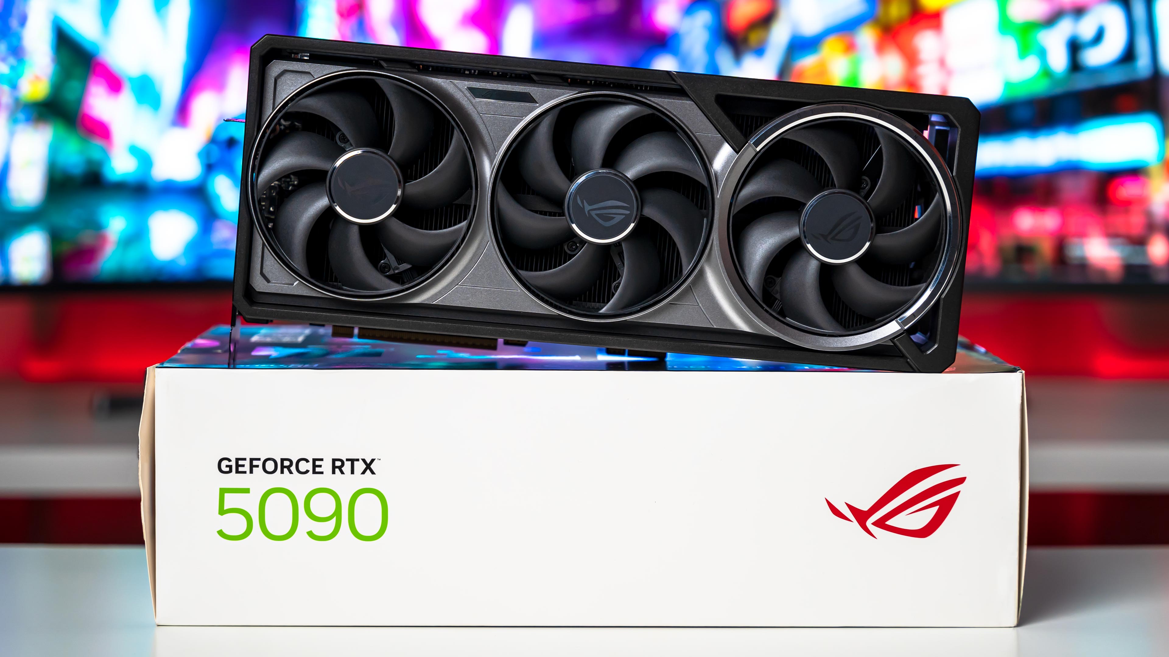 ASUS ROG Astral RTX 5090 BTF Edition (1)