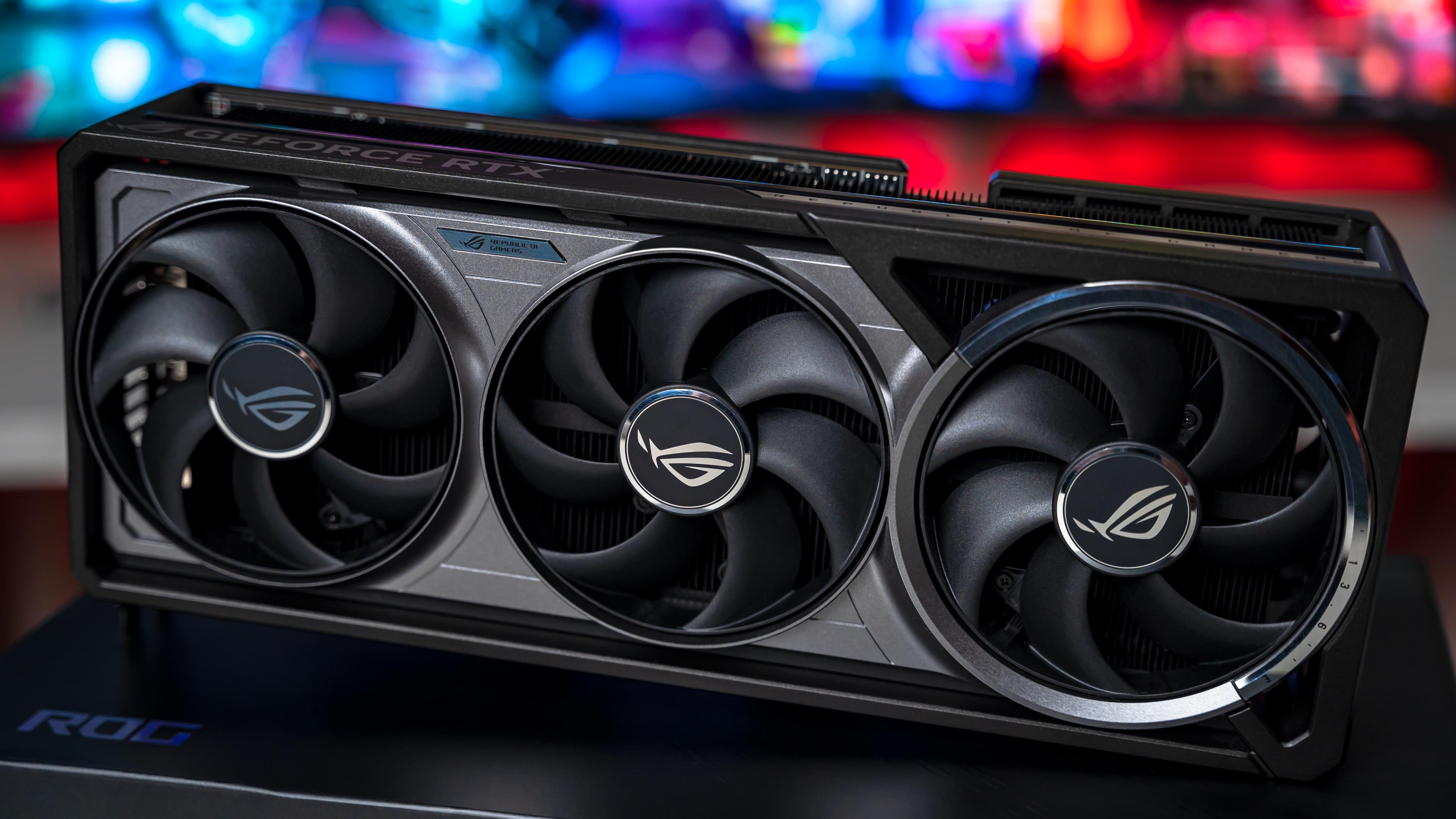 ASUS ROG Astral RTX 5090 BTF Edition (5)