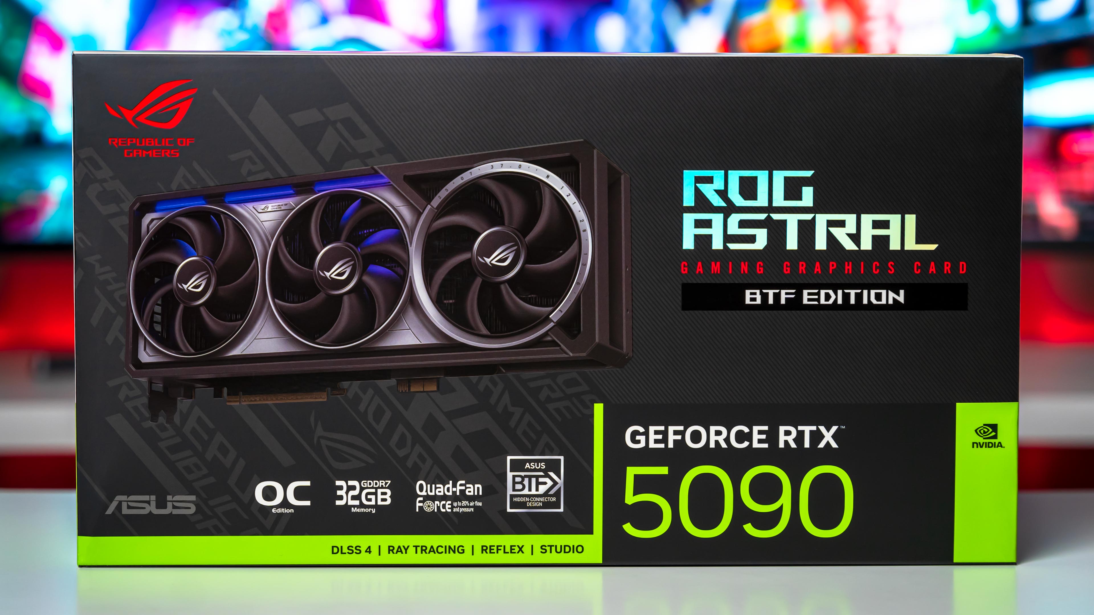 ASUS ROG Astral RTX 5090 BTF Edition Box (1)