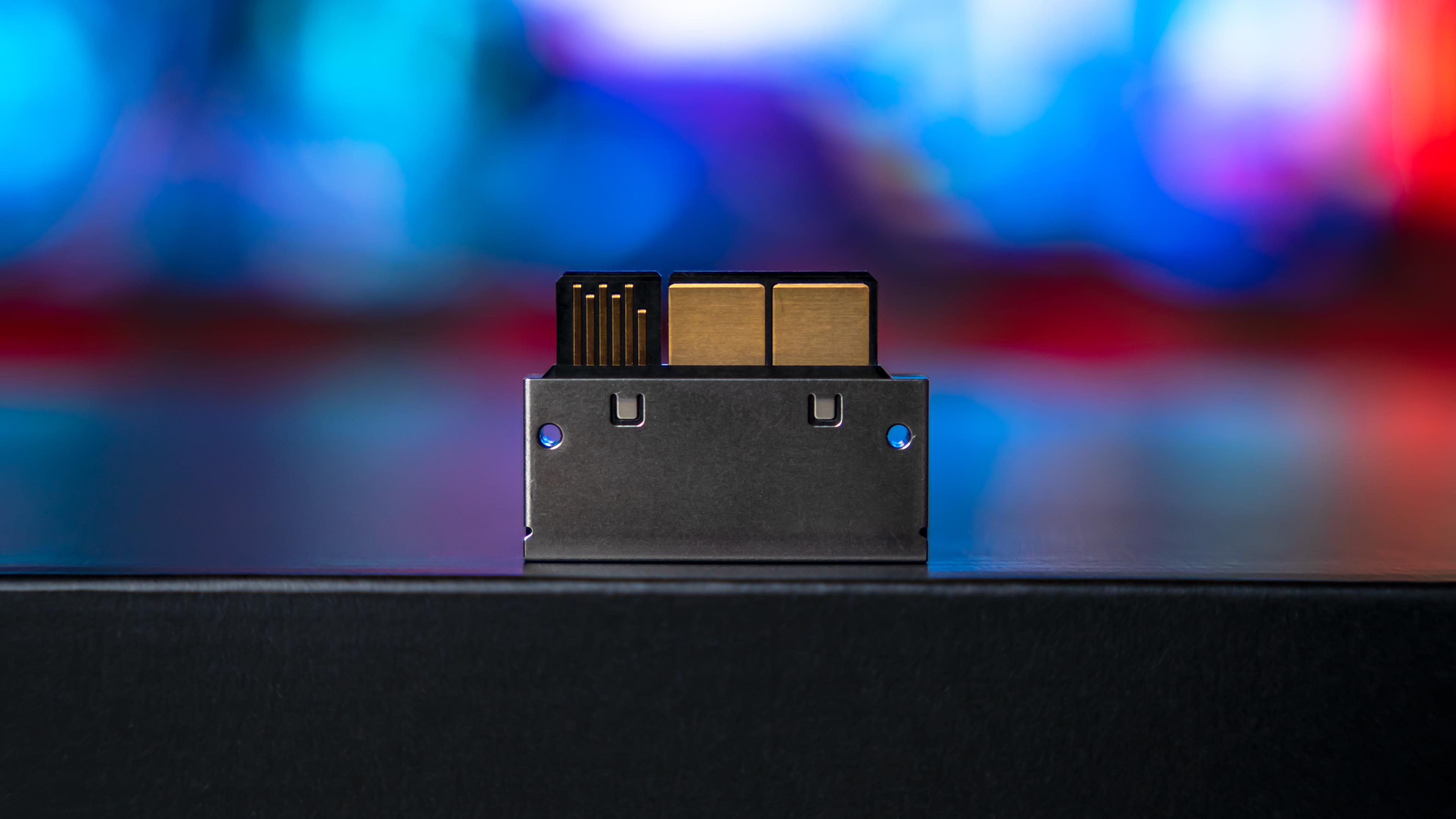 ASUS ROG Astral RTX 5090 BTF Edition Box (19)