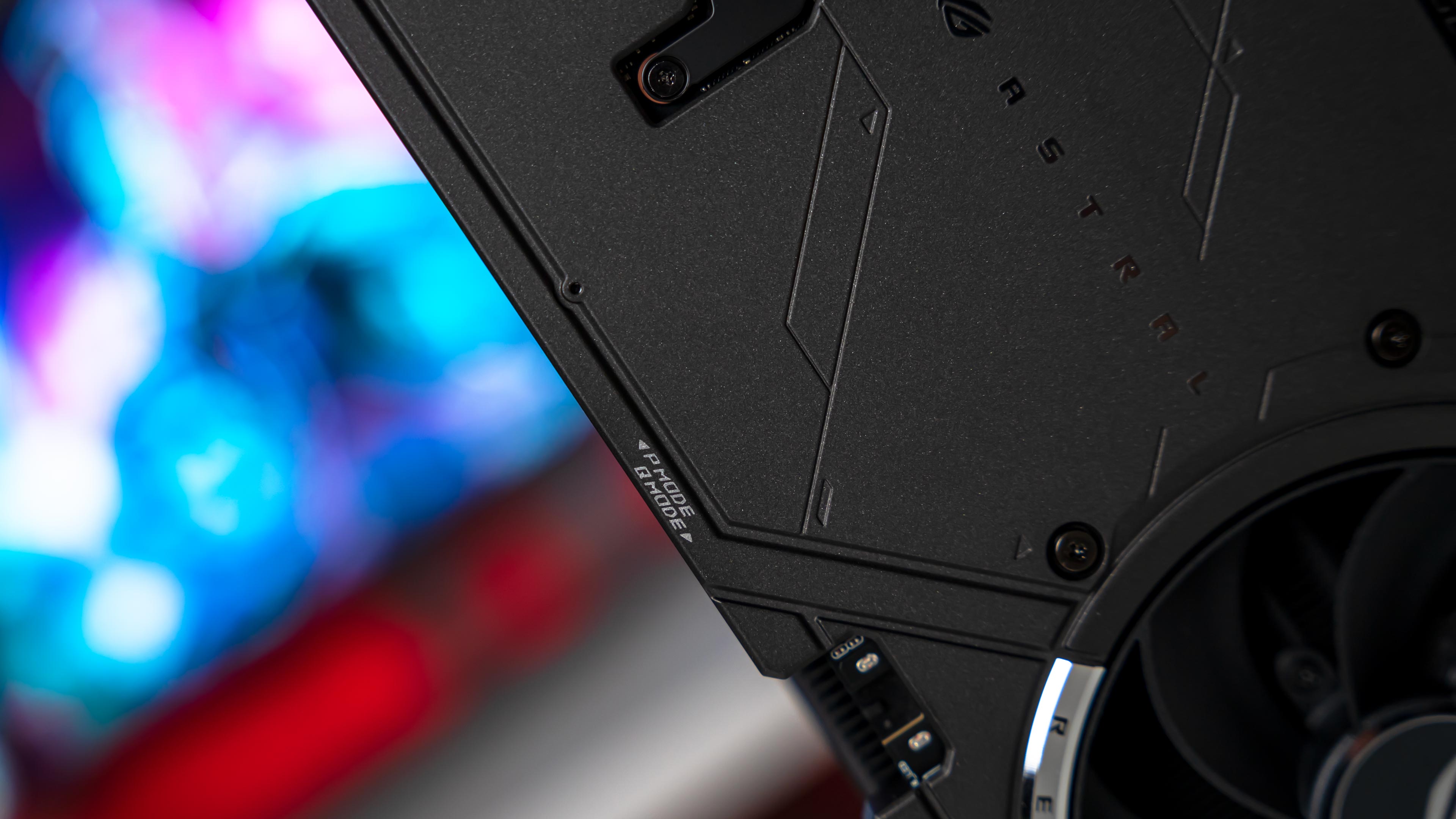 ASUS ROG Astral RTX 5090 BTF Edition GPU (32)