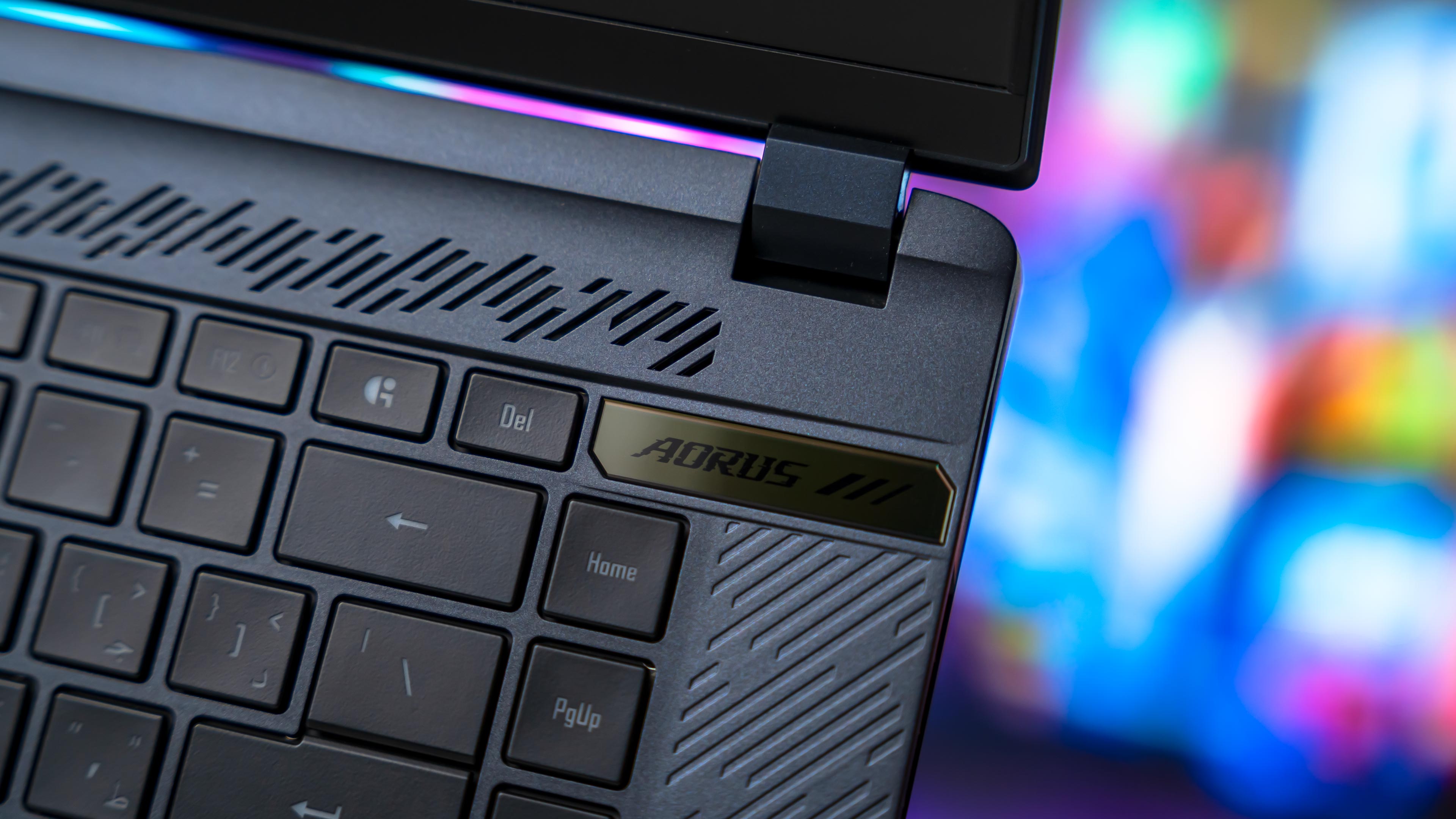 Aorus Elite 16 AE6H Design (4)