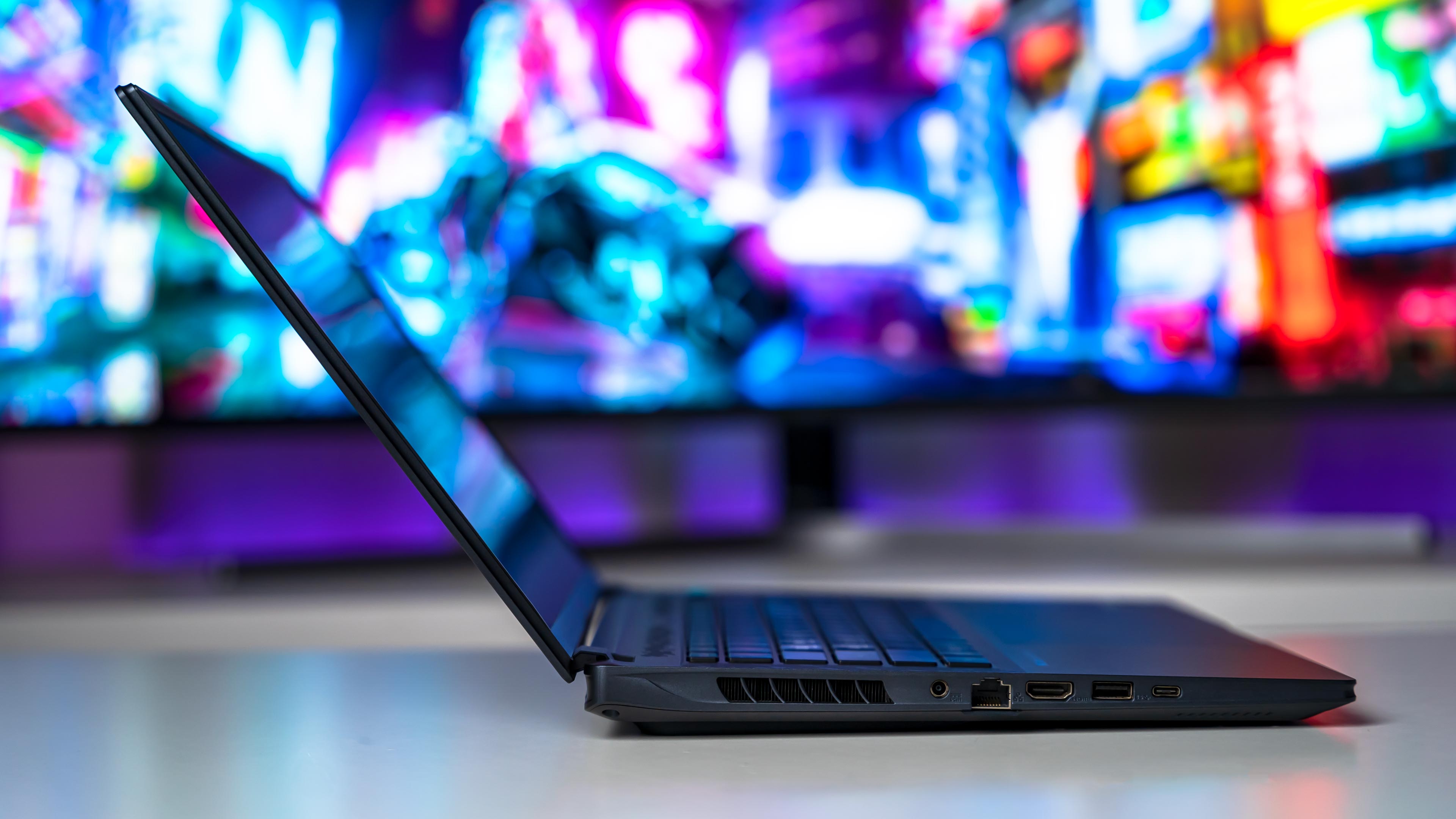 Aorus Elite 16 AE6H Hung (4)