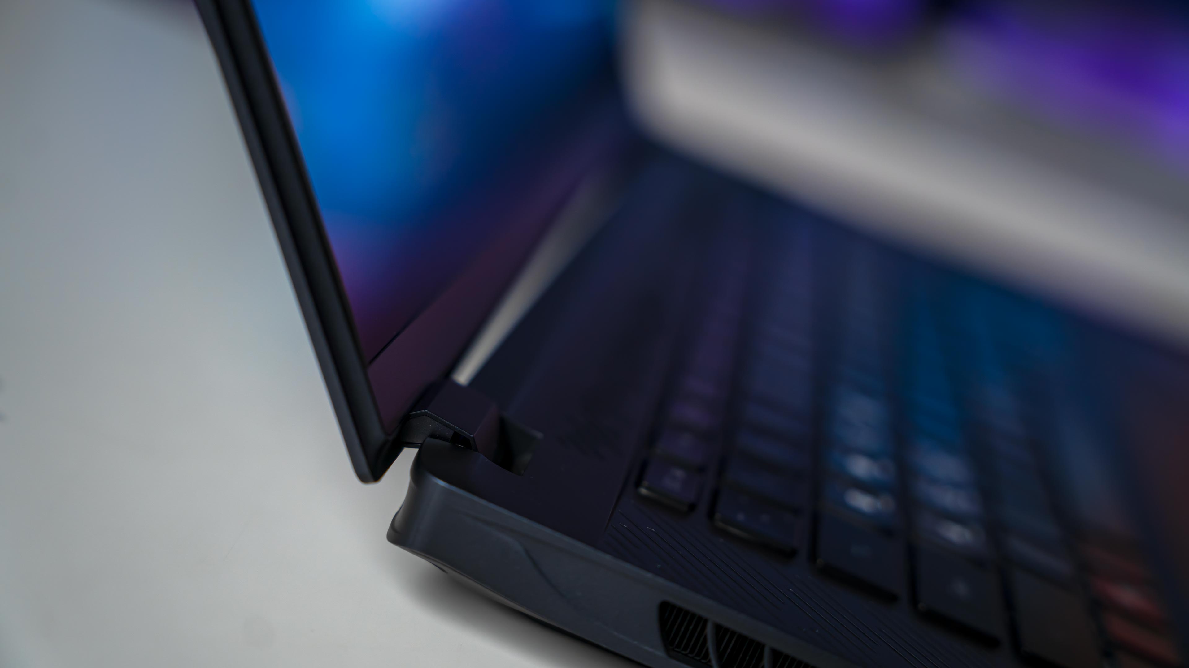 Aorus Elite 16 AE6H Hung (5)