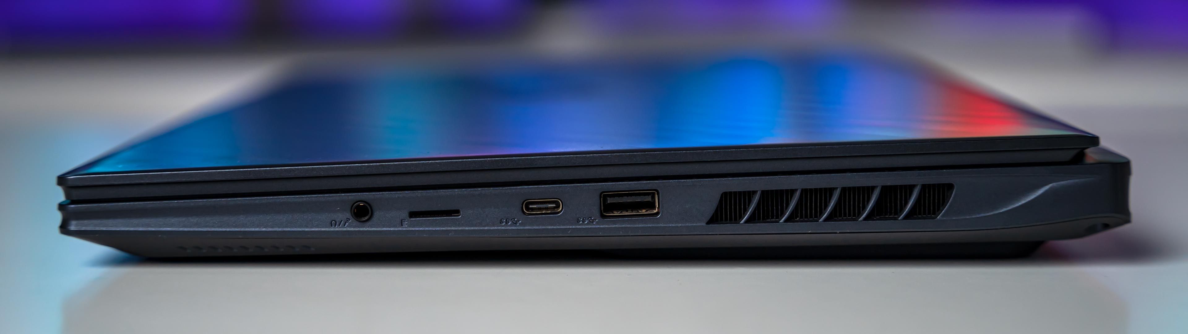 Aorus Elite 16 AE6H Inputs (2)