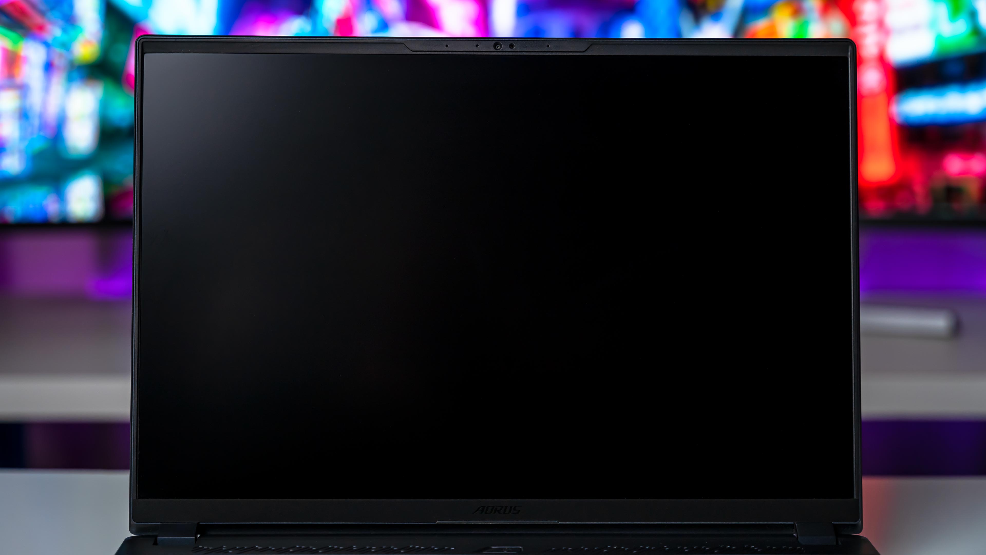 Aorus Elite 16 AE6H Monitor (1)