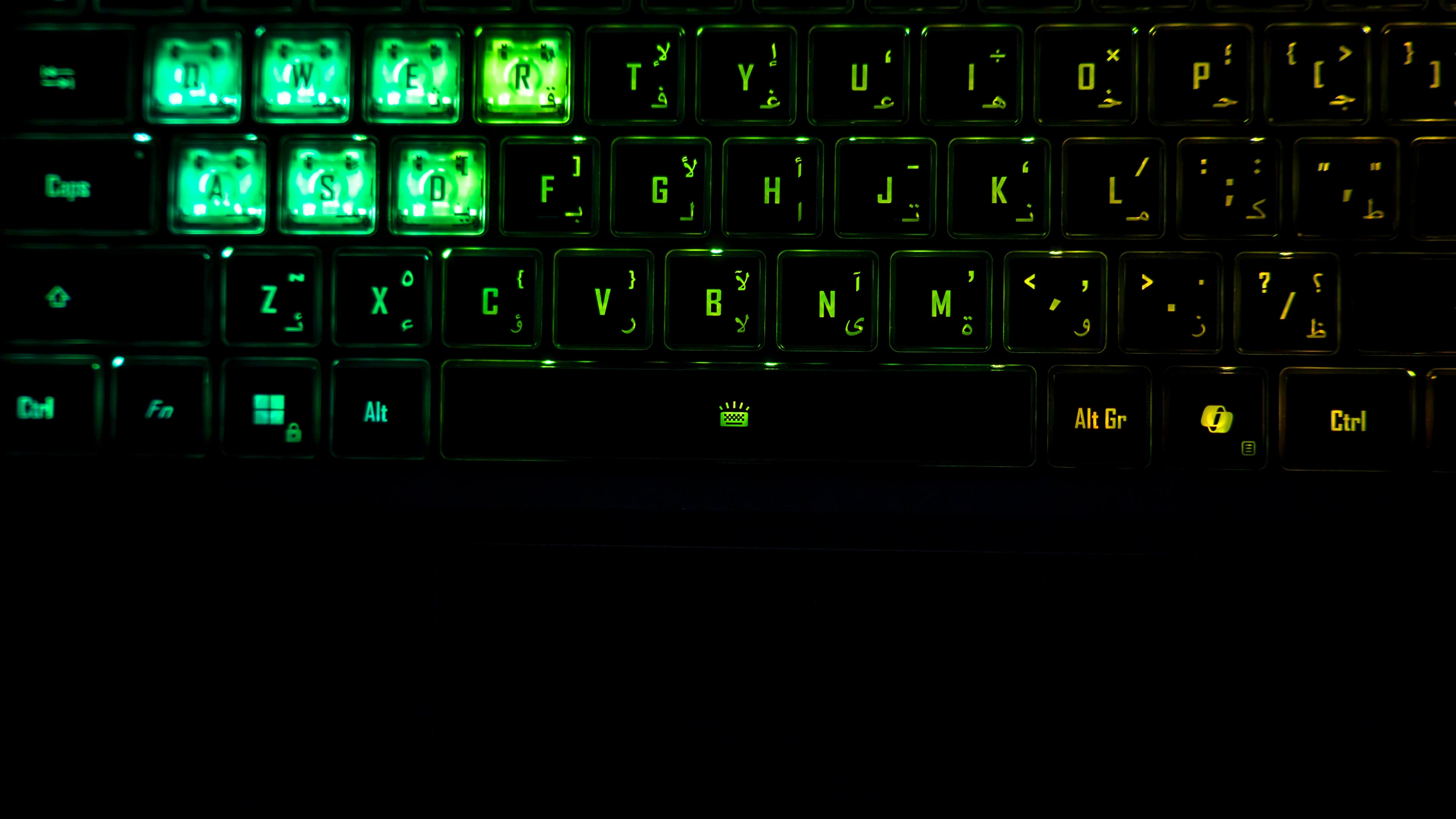 Aorus Elite 16 AE6H RGB (14)